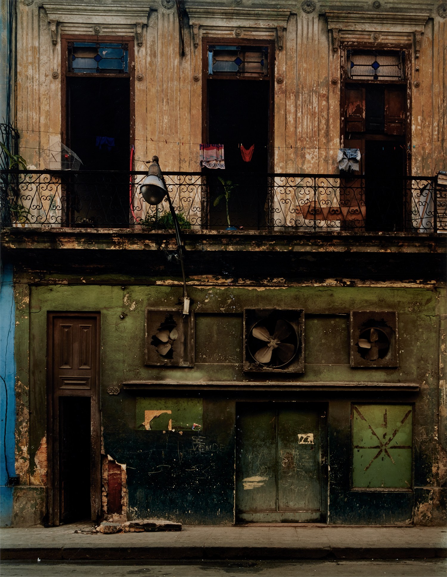Michael Eastman — Three Fans, Havana