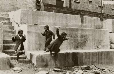 New York (children playing)
