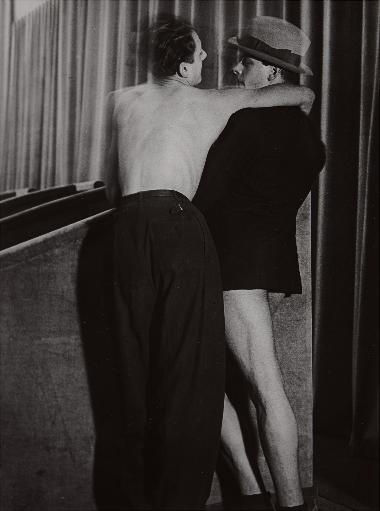 Young couple wearing a two-in-one suit at the Bal de la Montagne Sainte-Genevièv