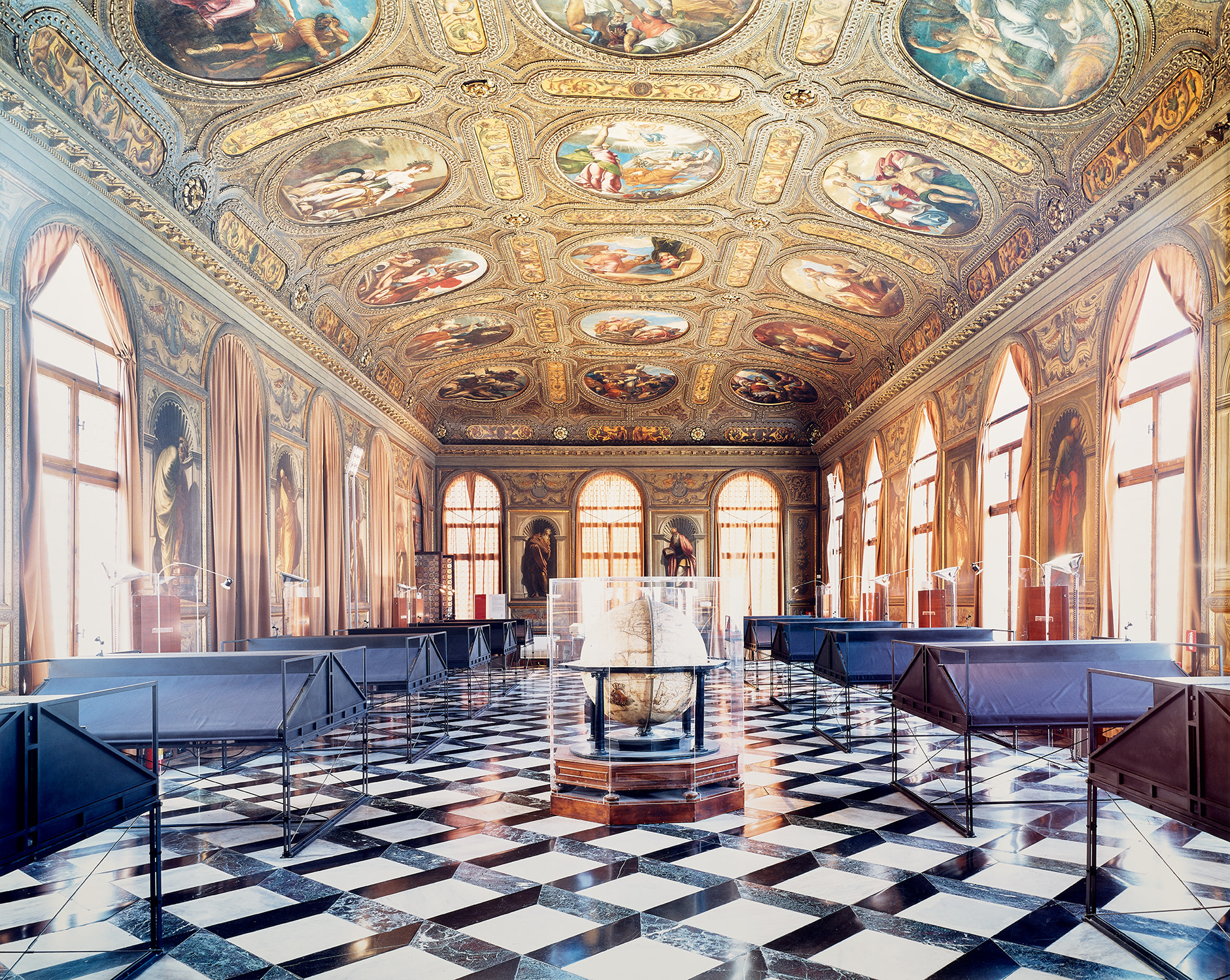 Candida Höfer — Biblioteca Nazionale Marciana Venezia VII
