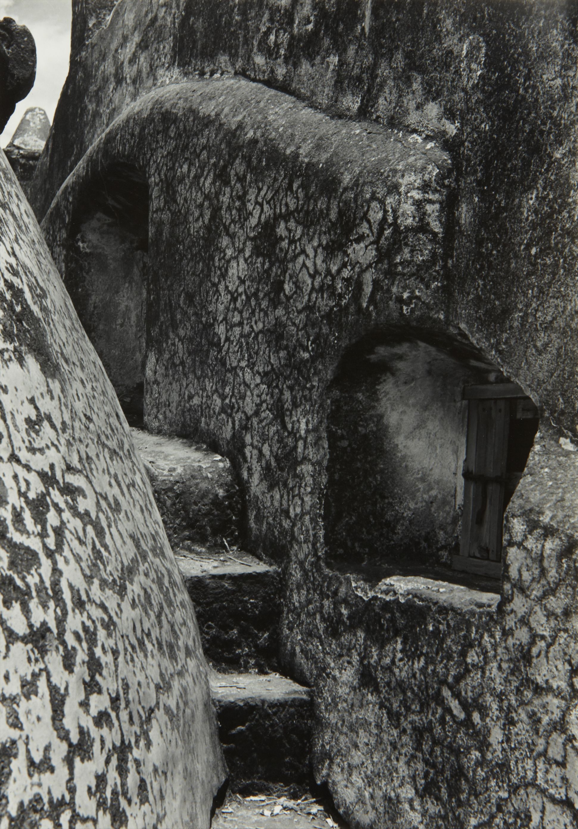 Manuel Álvarez Bravo — Ventana al Coro (Window to the Choir)