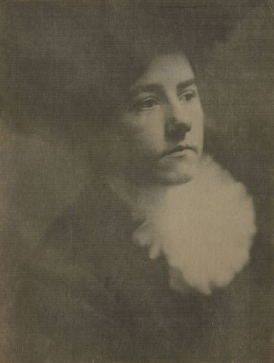 Portrait of the Artist's Daughter (Hermine Käsebier)