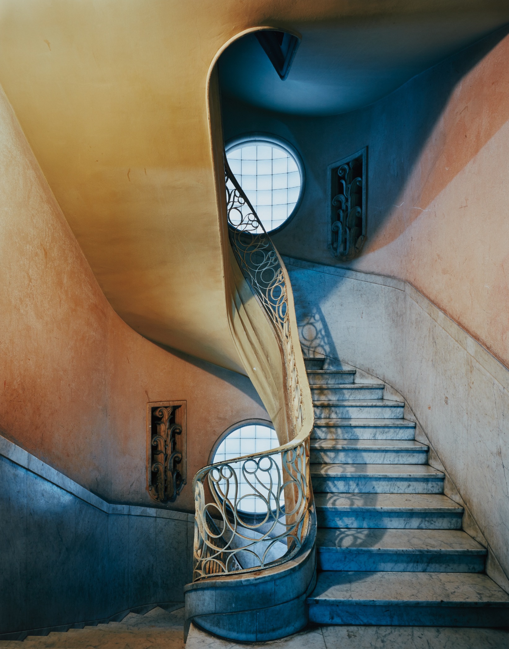 Michael Eastman — Deco Stairwell, Havana