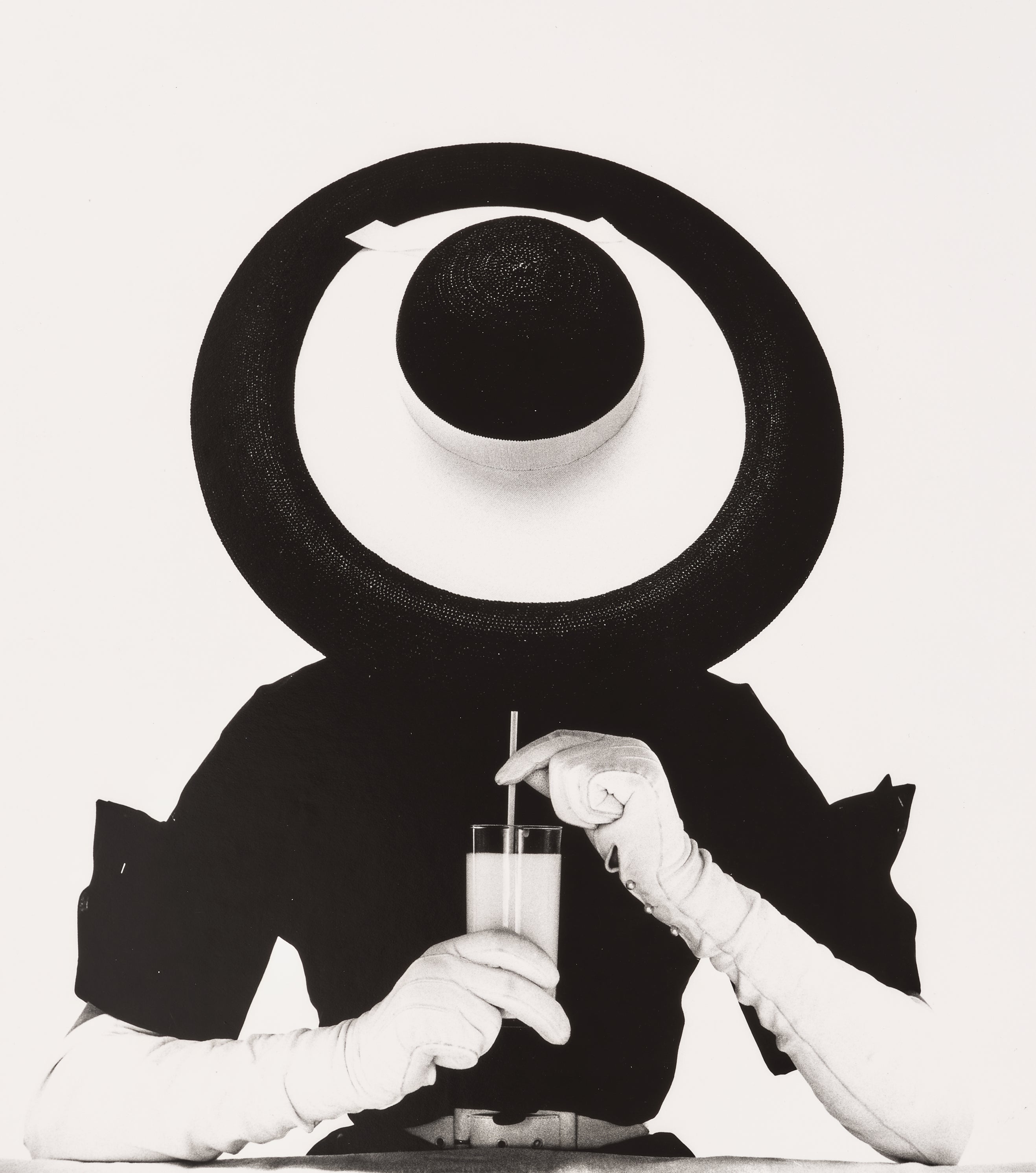 Irving Penn — Black and White Hat, New York