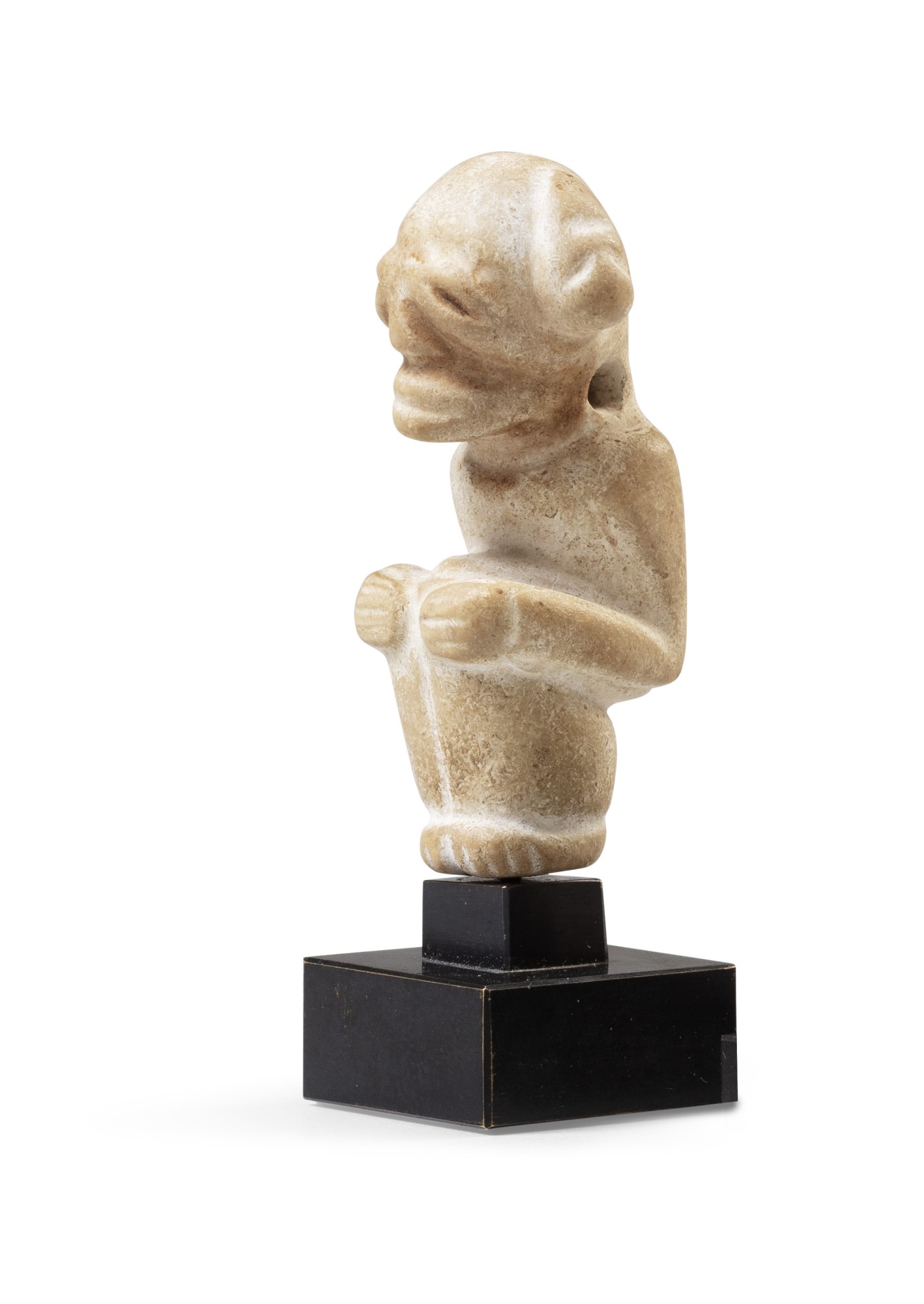 Pendentif anthropomorphe, Taïno, Grandes Antilles, 1000-1500 AP. J.-C. — Taino stone effigy pendant, Greater Antilles, AD 1000-1500