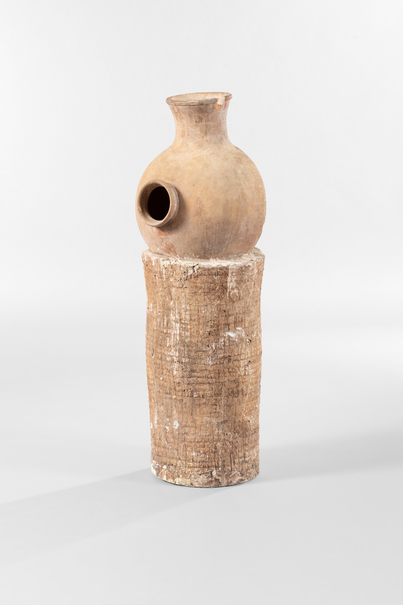 20th Century Spanish Work — Travail espagnol du XXème siècle, Botijo sur Socle