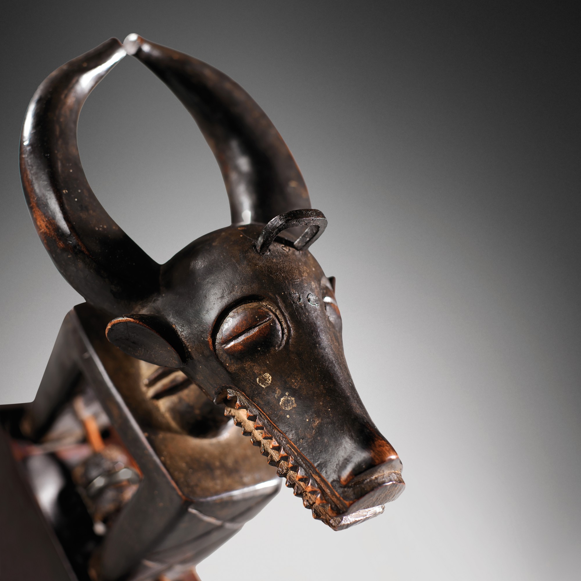 Poulie de métier à tisser, Baulé, Côte d'Ivoire — Poulie de métier à tisser, Baulé, Côte d'Ivoire |Baule Heddle Pulley, Côte d'Ivoire