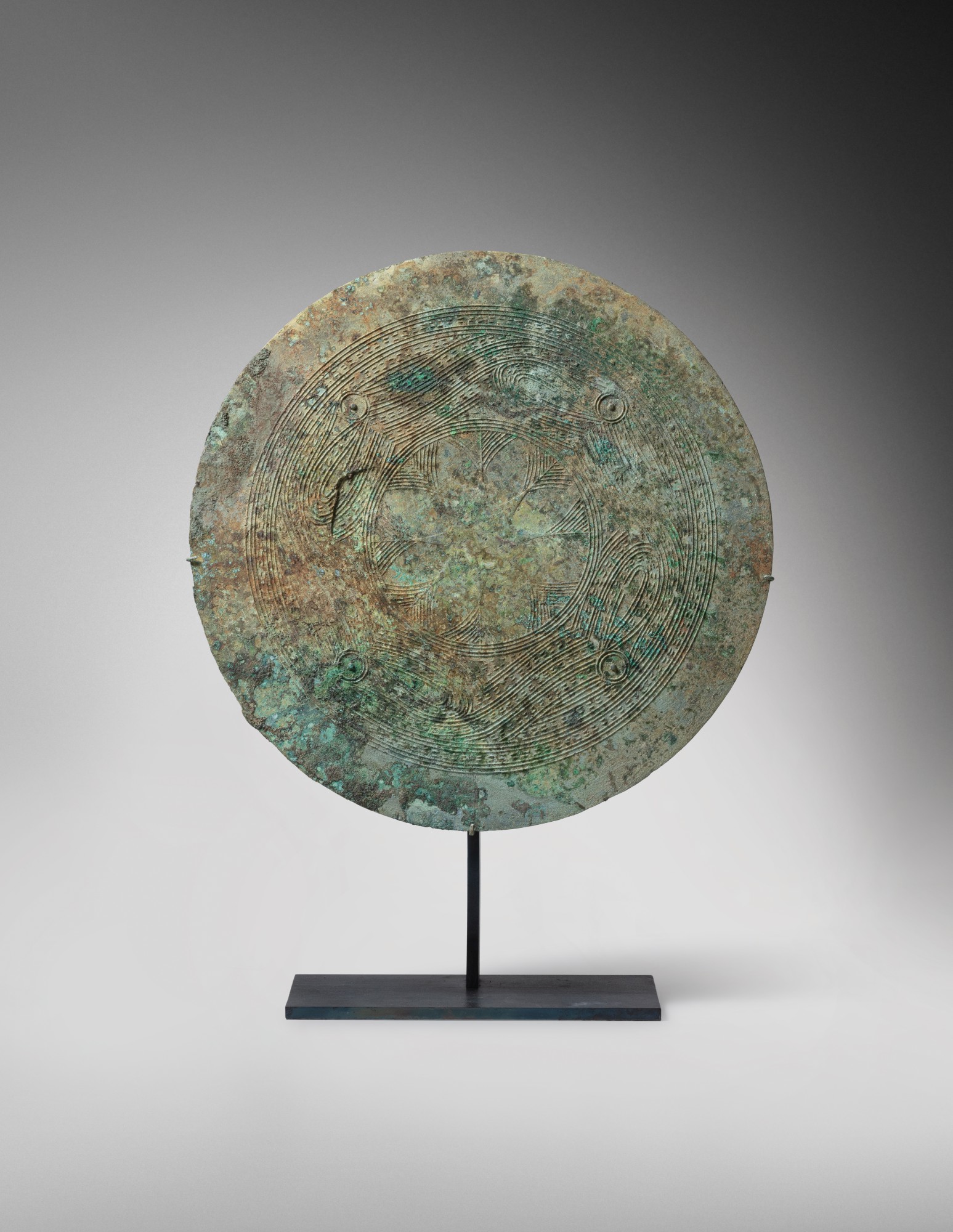 Tympan de tambour pejeng, Java, Indonésie, ca. 300 BCE – 200 CE — Drum spandrel pejeng, Java, Indonesia, ca. 300 BCE – 200 CE