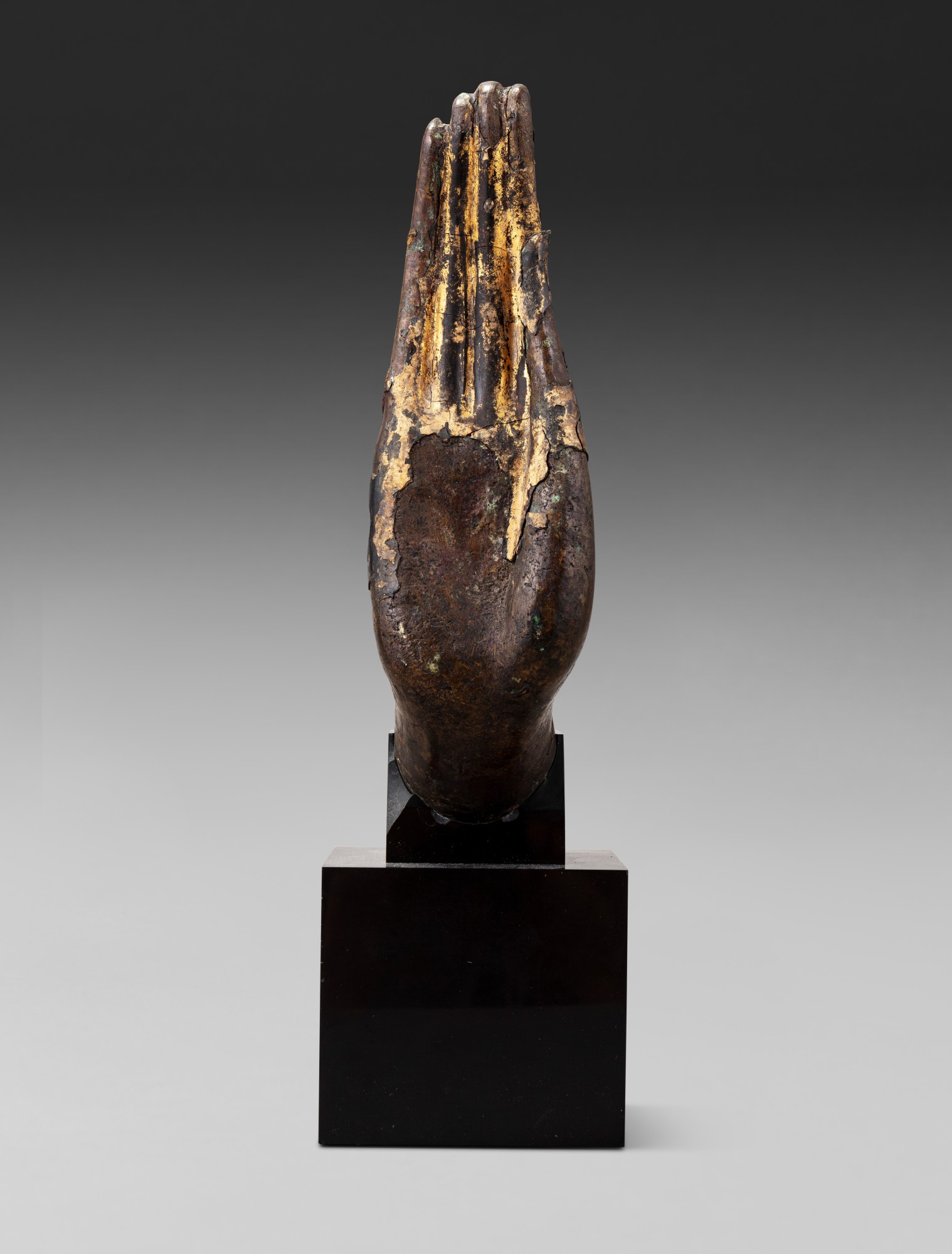 Unknown (Historical) — 暹邏 阿瑜陀耶時期 十六至十七世紀 鎏金銅佛手殘件