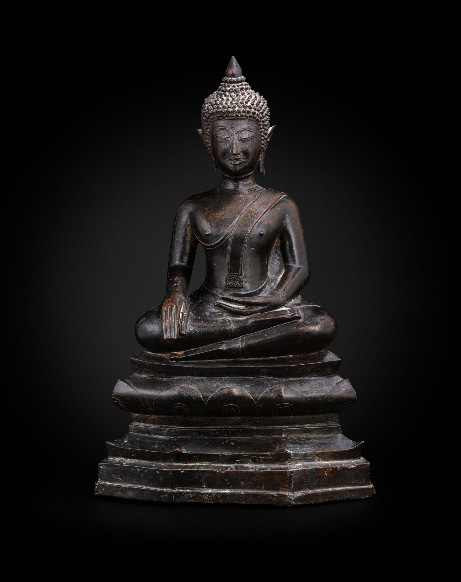 A bronze figure of seated Buddha — 暹邏 十八至十九世紀 銅佛坐像