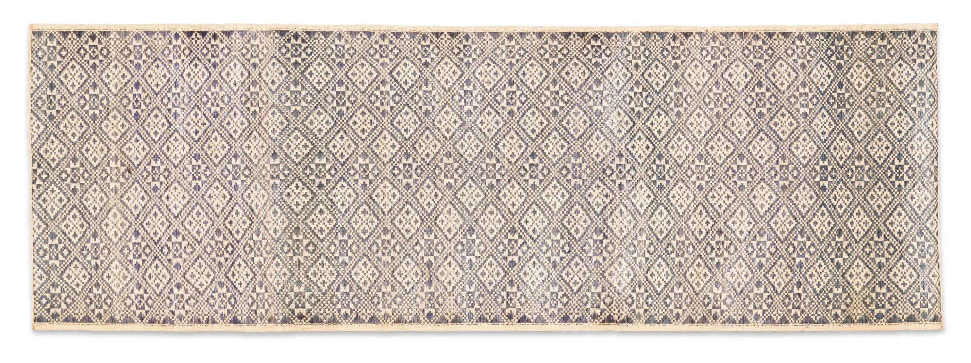 Trois nattes et un métrage pour textile, Indonésie, ca.1900 — Three mats and one yardage, Indonesia, about 1900