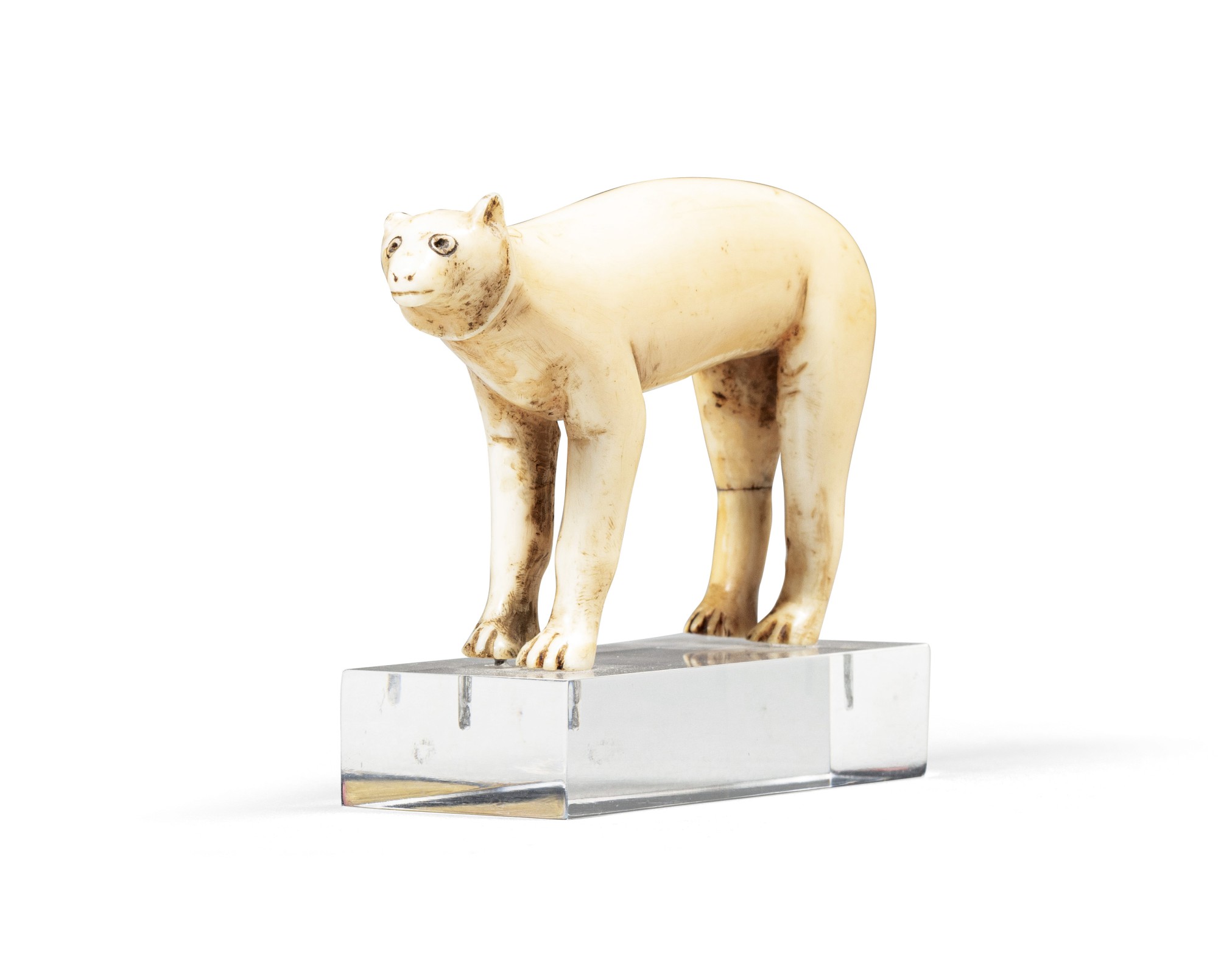 Bear effigy figure, Inuit, Alaska — Bear effigy figure, Inuit, Alaska