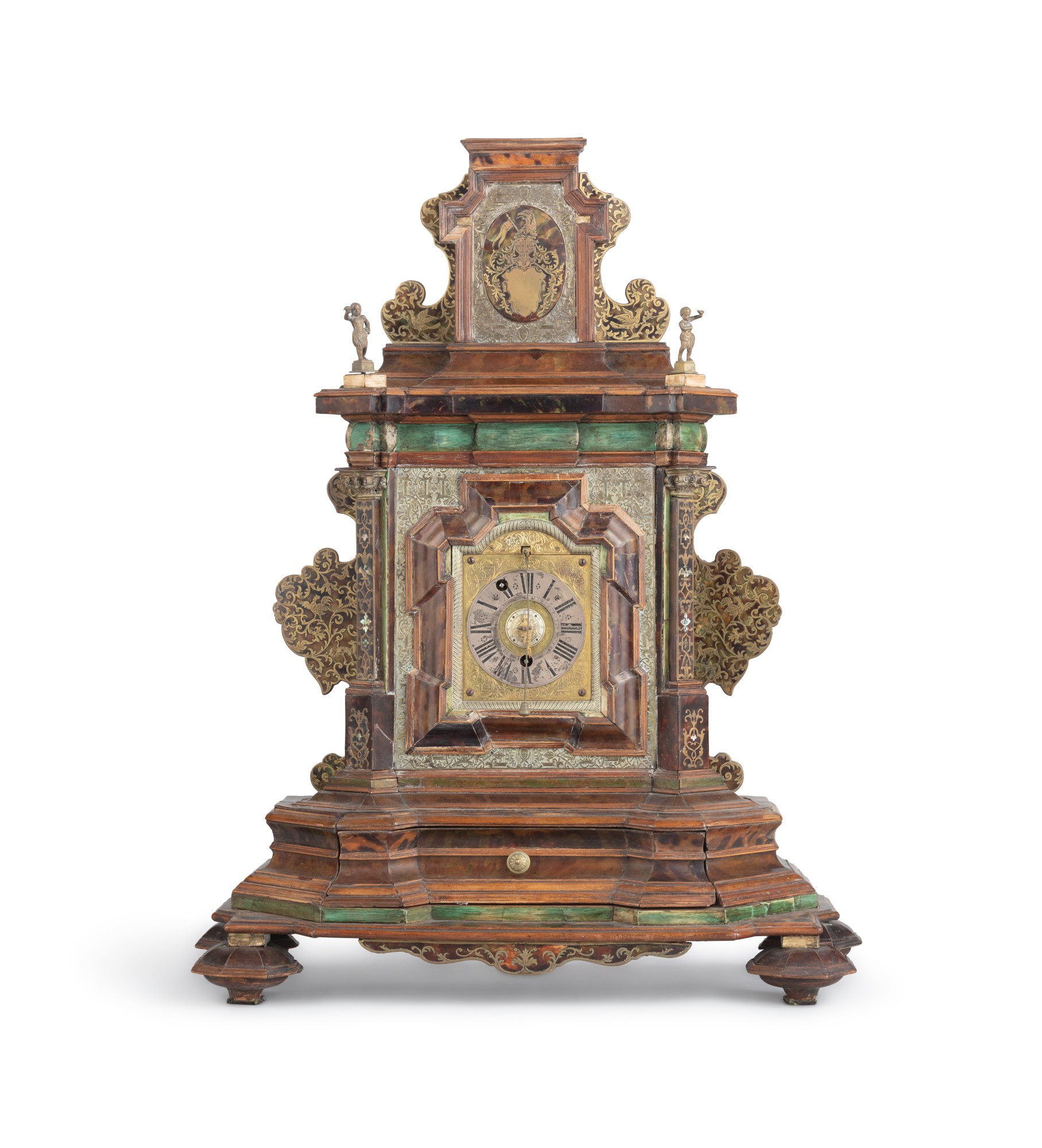 A tortoiseshell, mother-of-pearl, brass, pewter and ivory altar clock or "Prunkuhr", Austro-German, 18th century — Pendule d'autel dit "Prunkuhr" en écaille de tortue, nacre, laiton, étain et ivoire, Autriche- Allemagne, XVIIIeme siècle