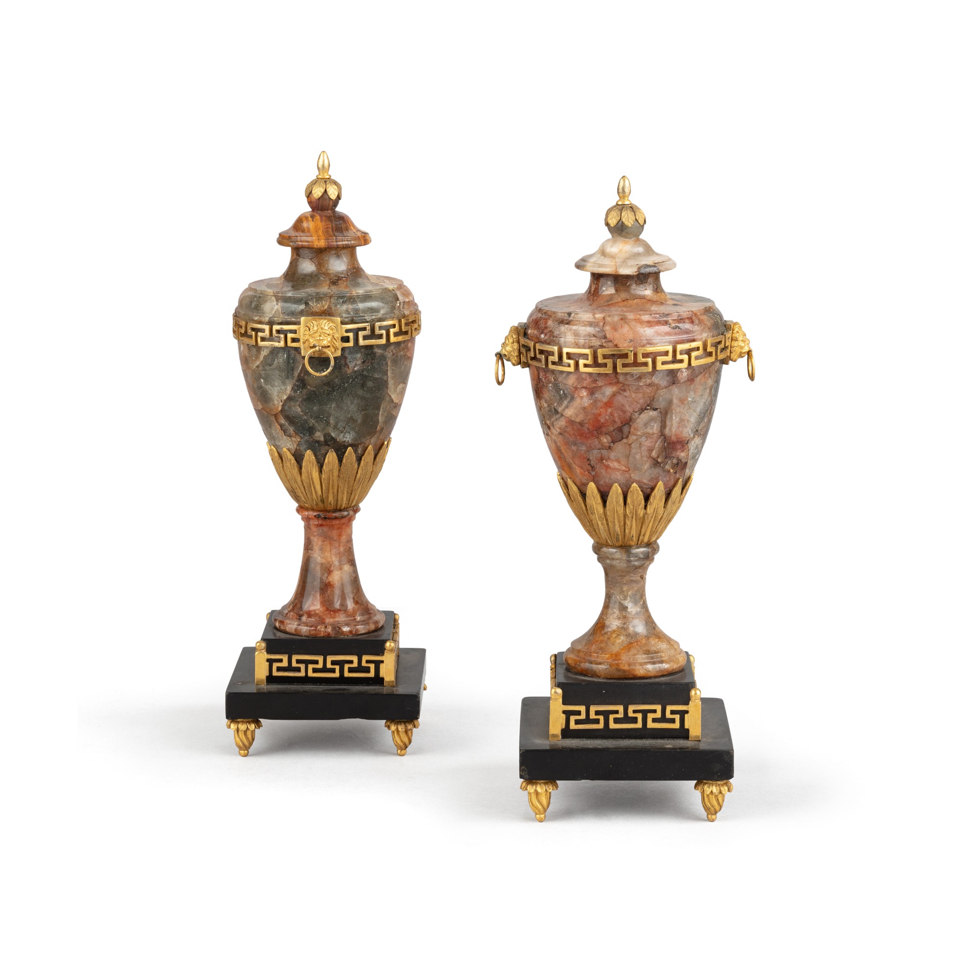 Unknown (Historical) — Paire de vases couverts en spath fluor et bronze doré, Angleterre, vers 1830/1840