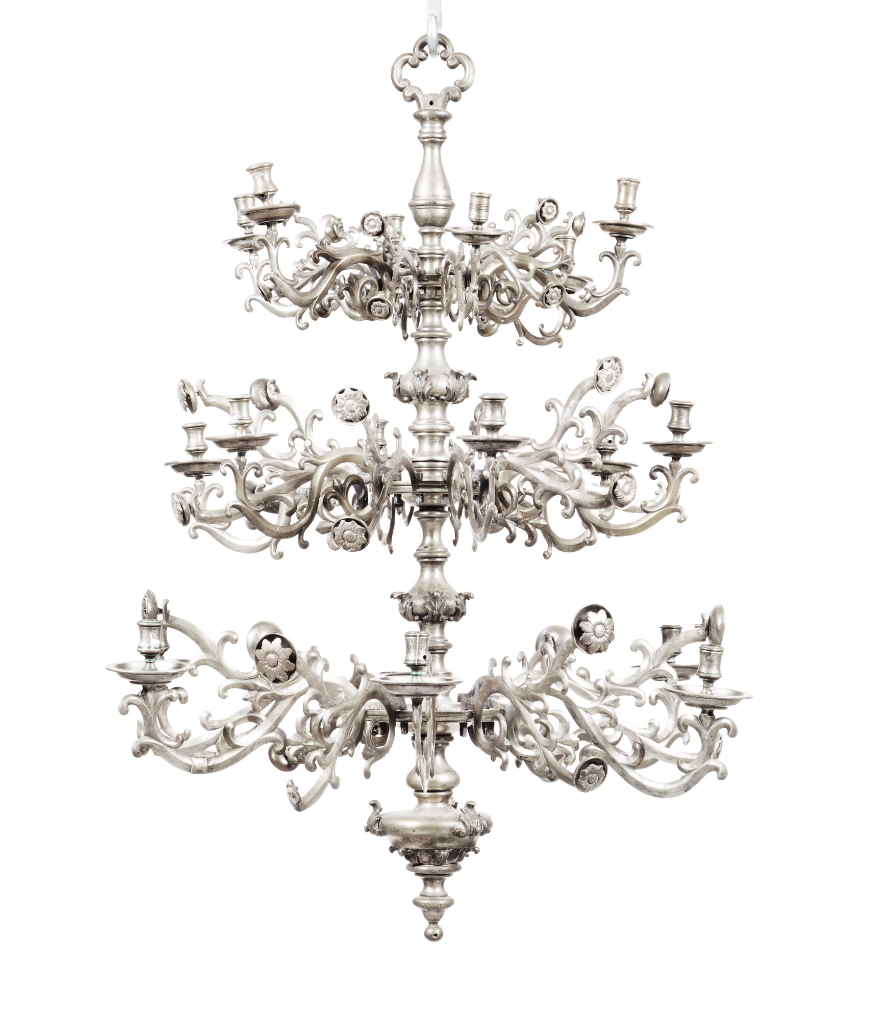 Unknown — Lustre à dix-huit lumières en bronze argenté, probablement Hollande, XVIIe siècle et plus tard