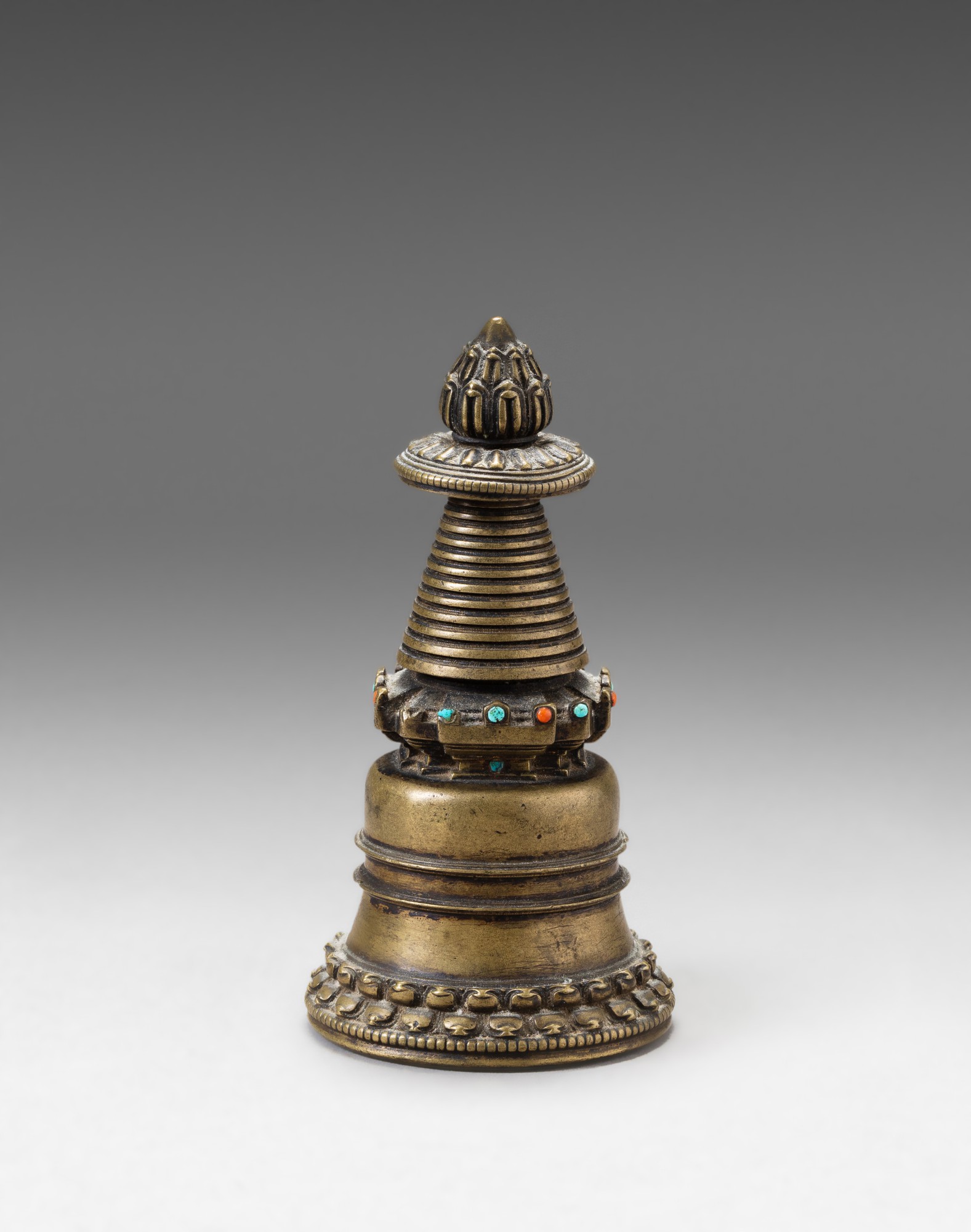 A copper-alloy stupa — 西藏 十三世紀 銅合金佛塔