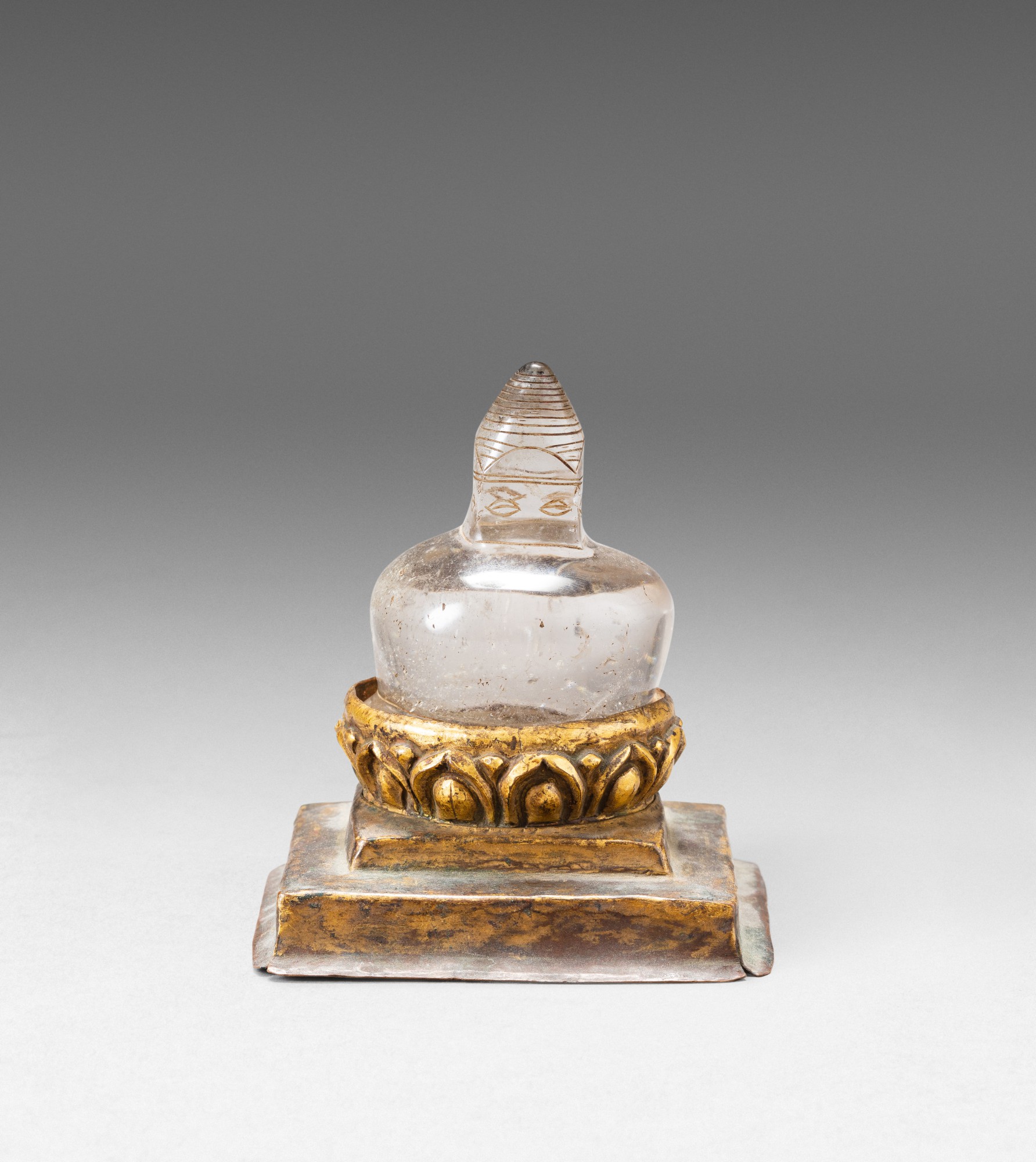 A rock crystal stupa — 尼泊爾 十九世紀 水晶佛塔