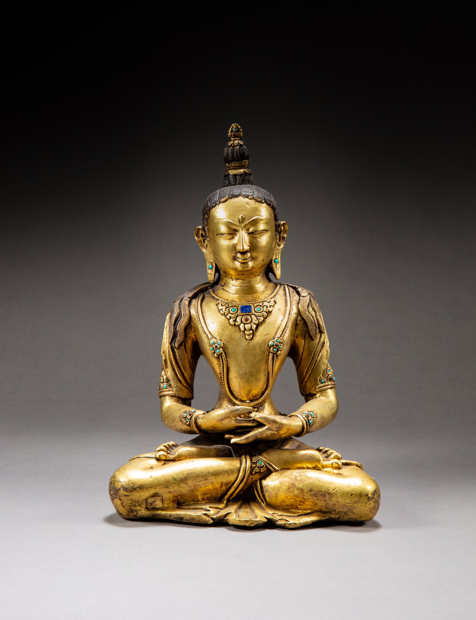 Unknown — 西藏 約十九世紀 鎏金銅合金無量壽佛坐像