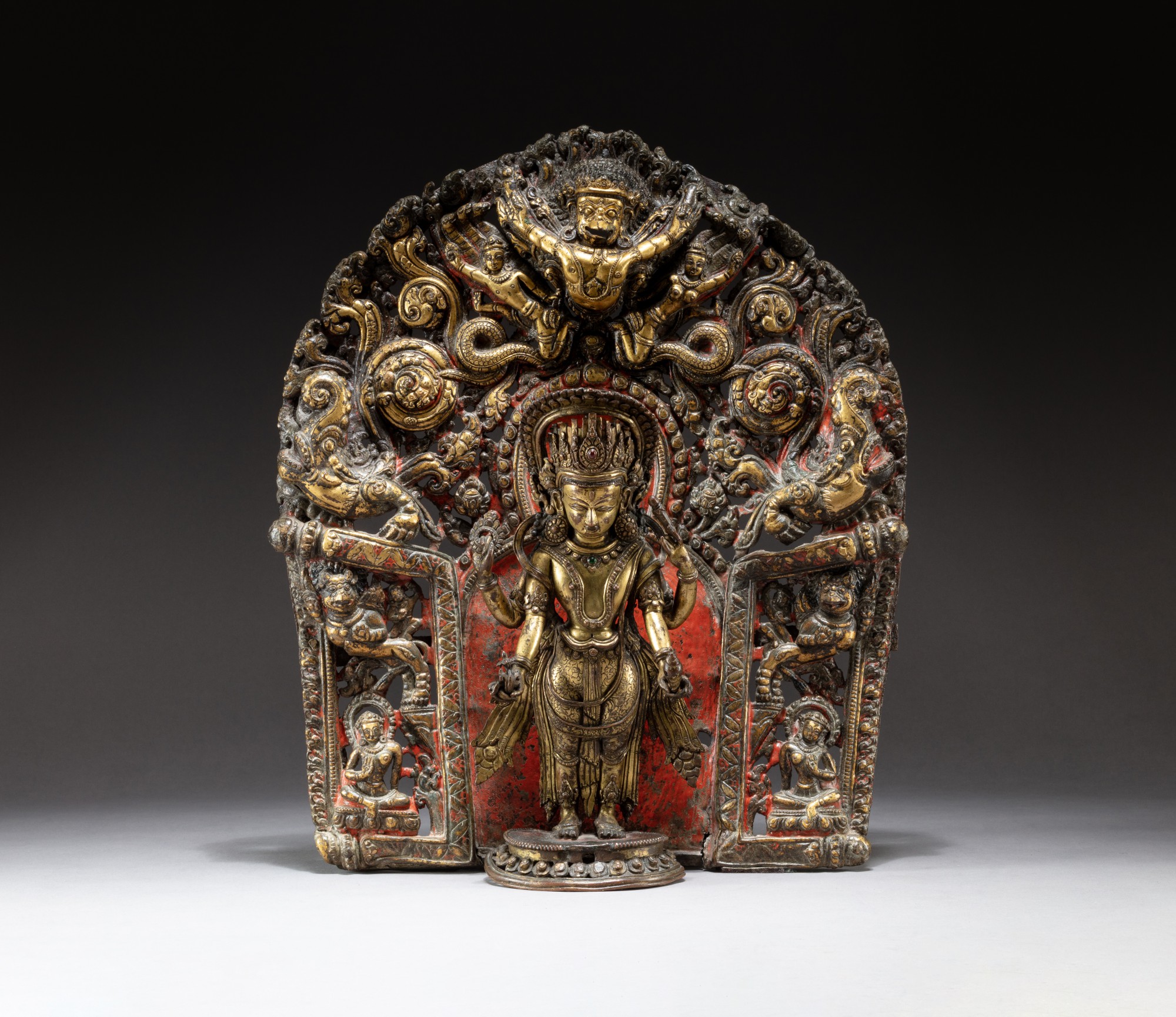 Unknown (Historical) — 尼泊爾 十五至十七世紀 鎏金銅合金毗濕奴立像