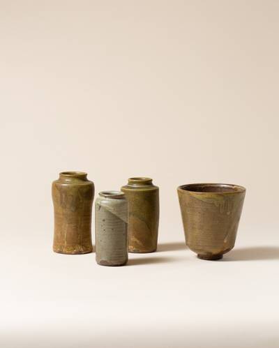 Trois vases et une coupe 