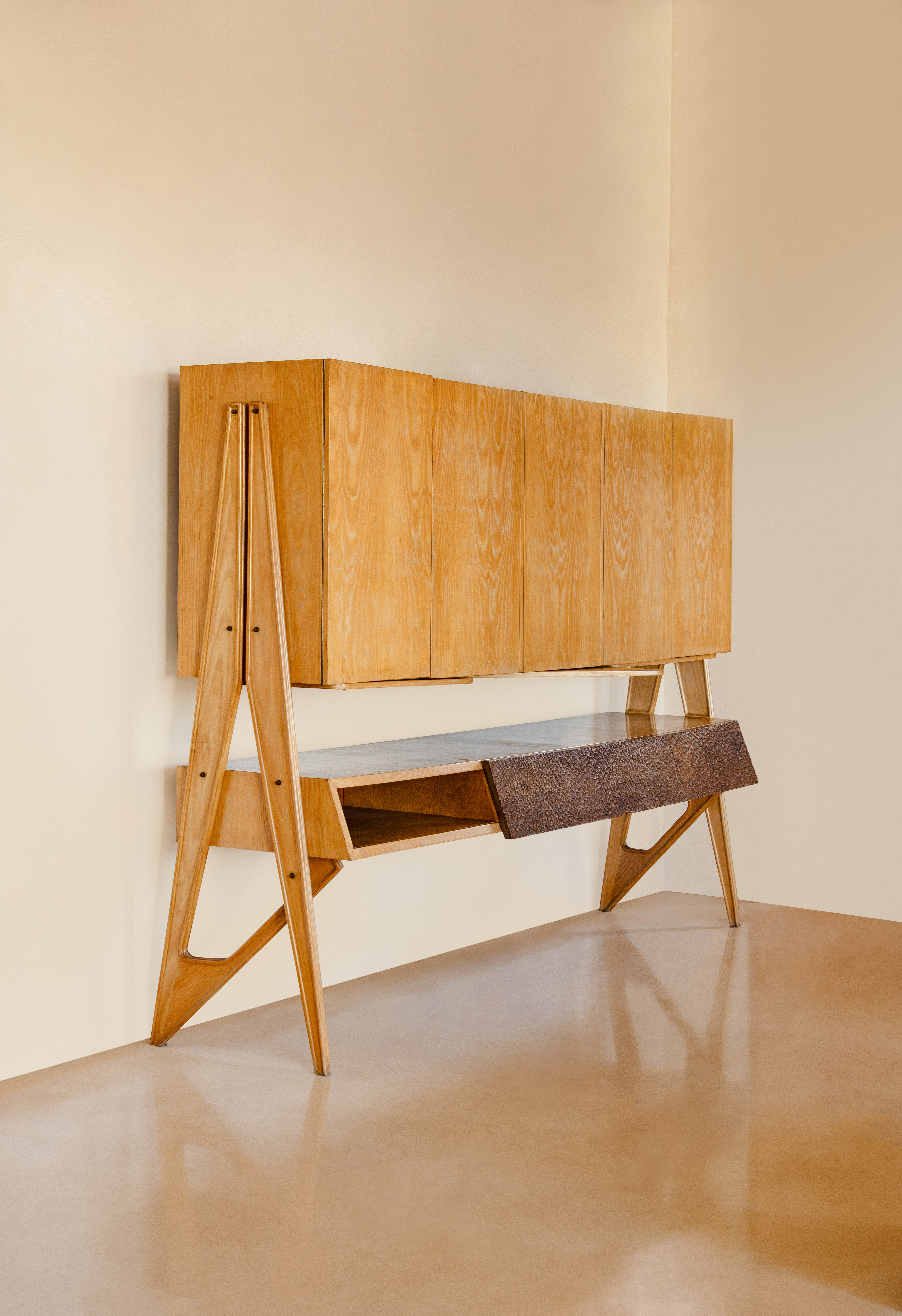 Meuble de rangement, pièce unique