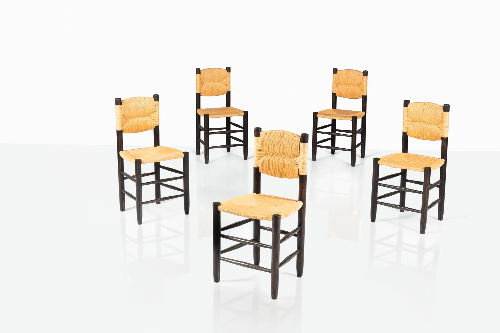 Suite de cinq chaises n°18 dites Bauche