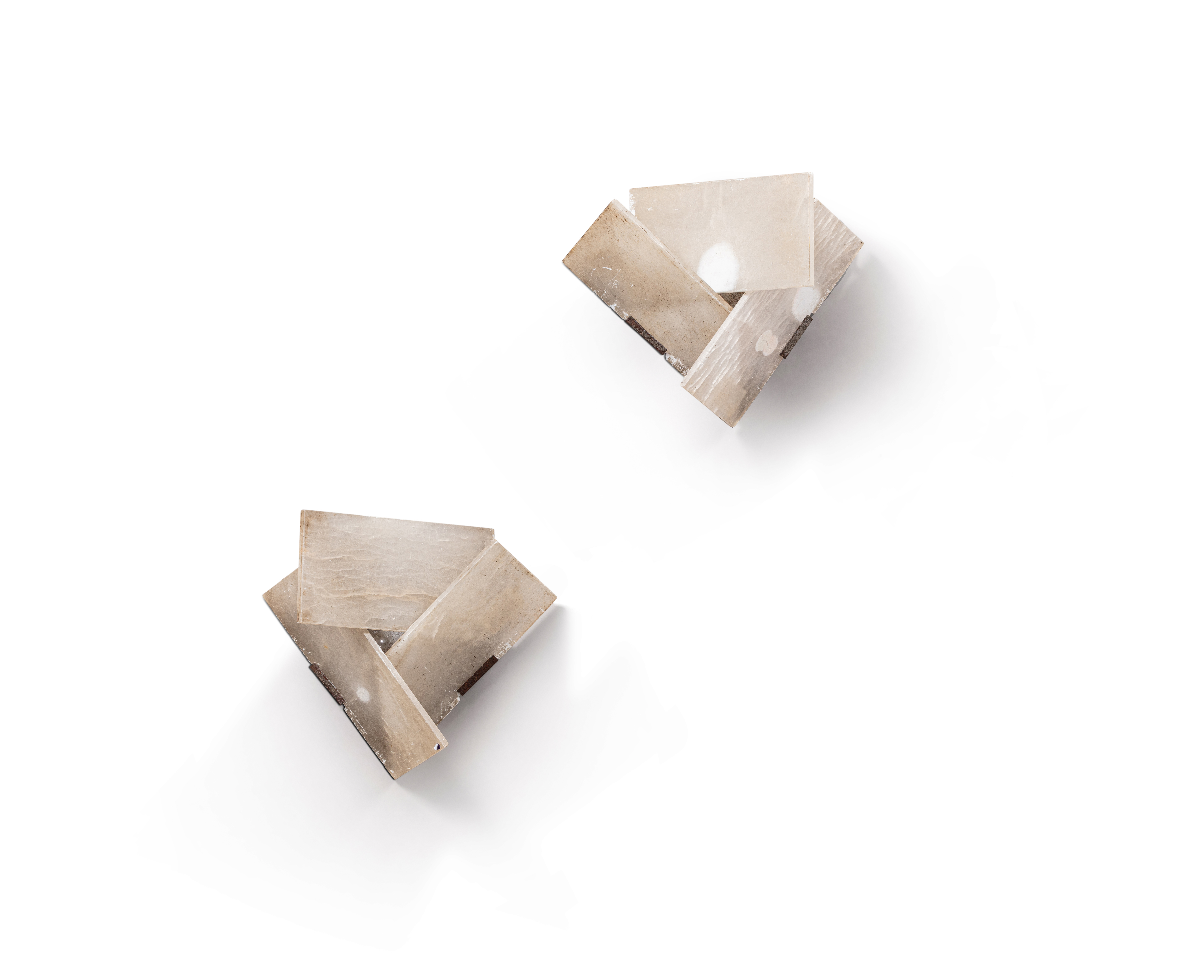 Pierre Chareau — Paire d'appliques, modèle LA 548 dites Mouche