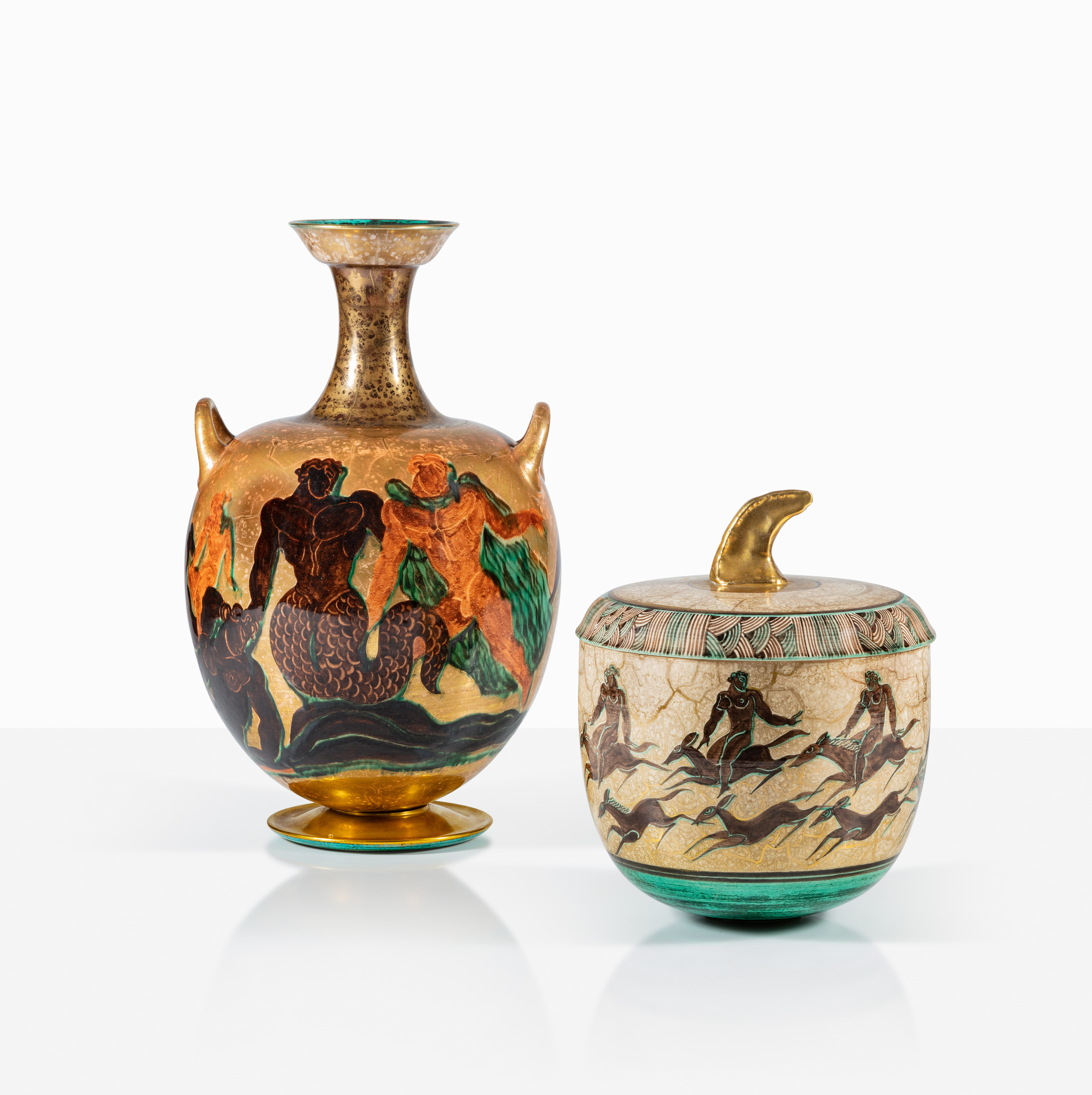 Une Amphore et un pot couvert 