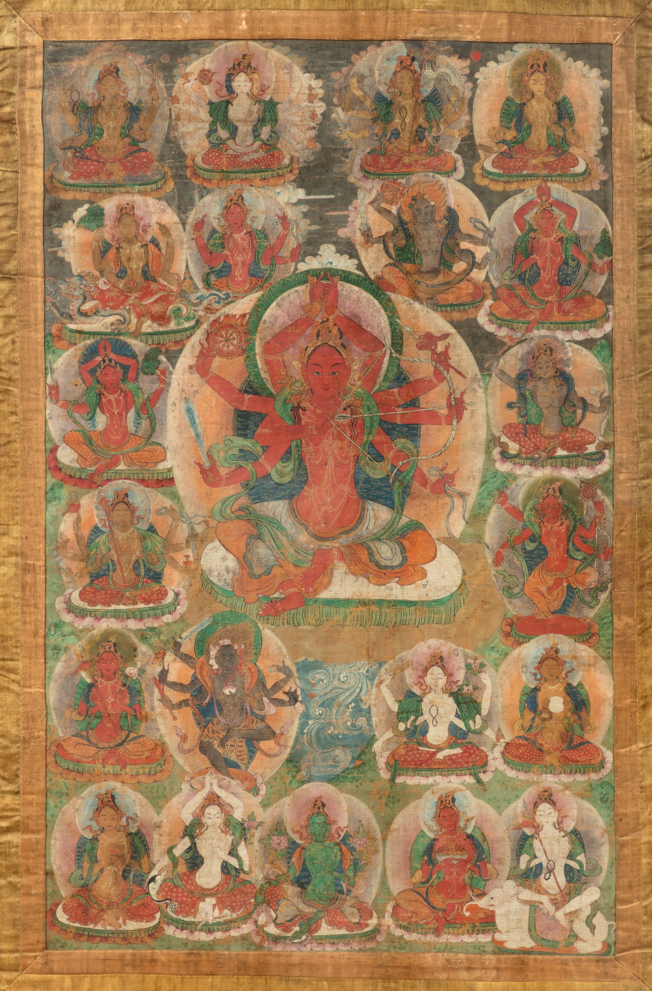 A rare thangka depicting red Tara — 清十八世紀 紅度母唐卡 設色布本