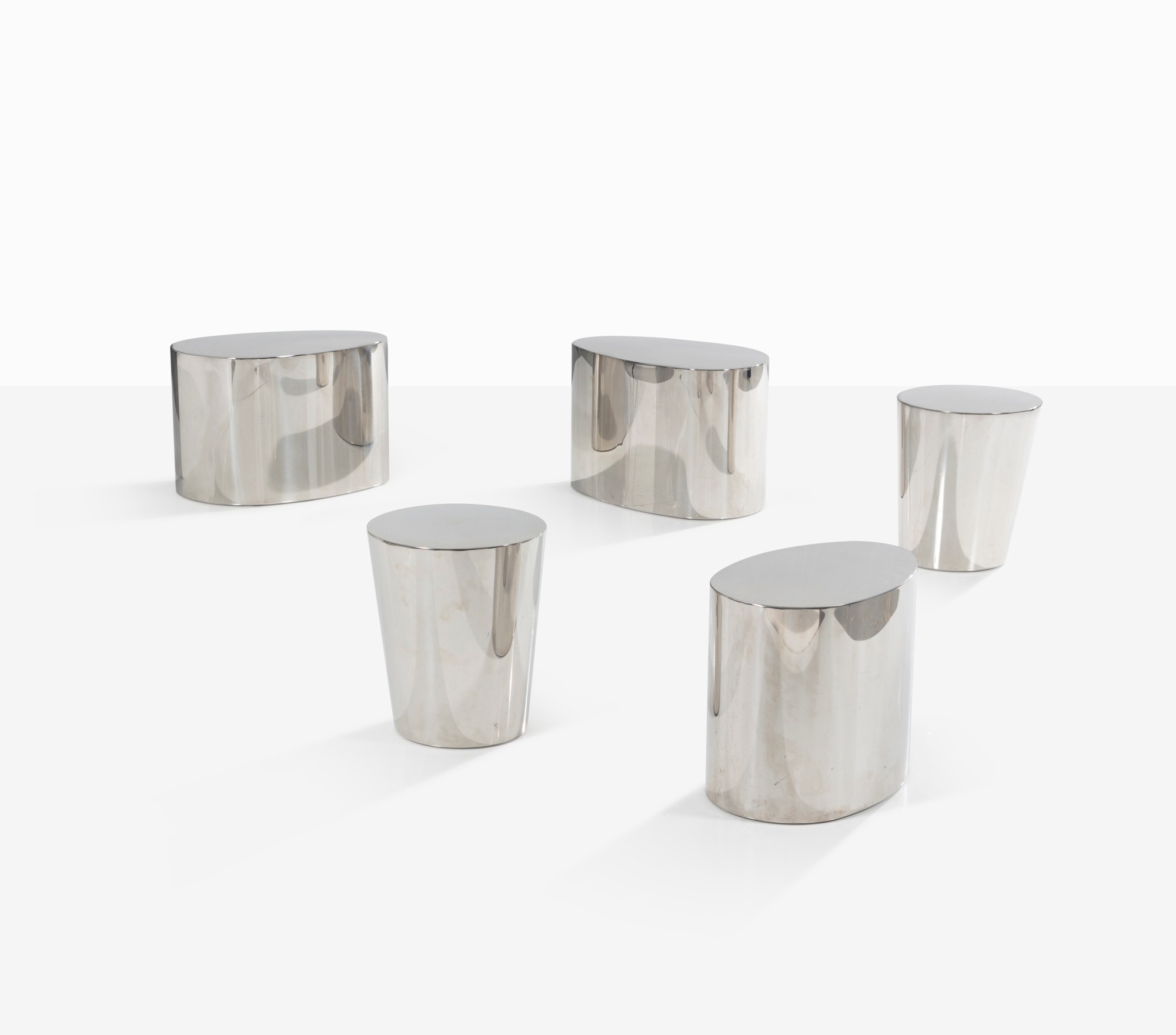 Derya Akdurak for Megaron — Cinq guéridons Pebble, vers 2000