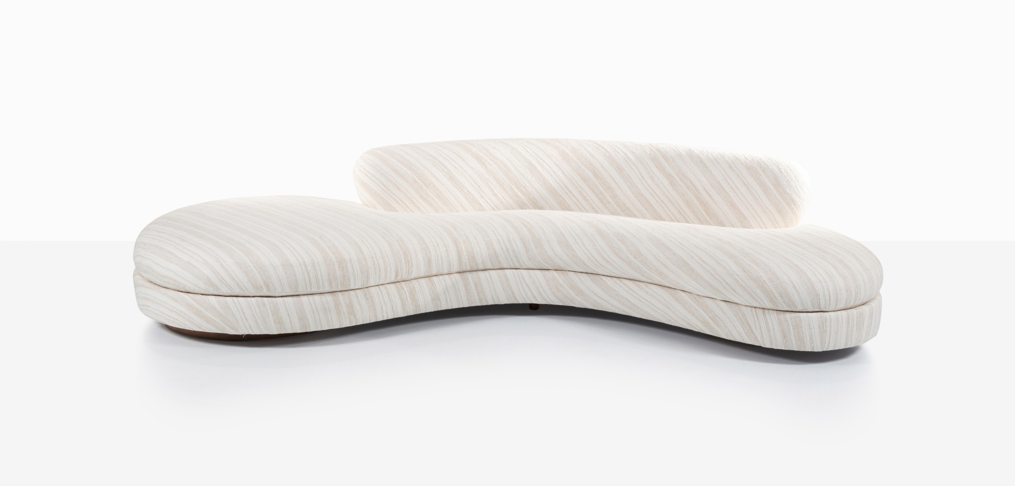 After Vladimir Kagan — Canapé Serpentine, le modèle créé en 1950 