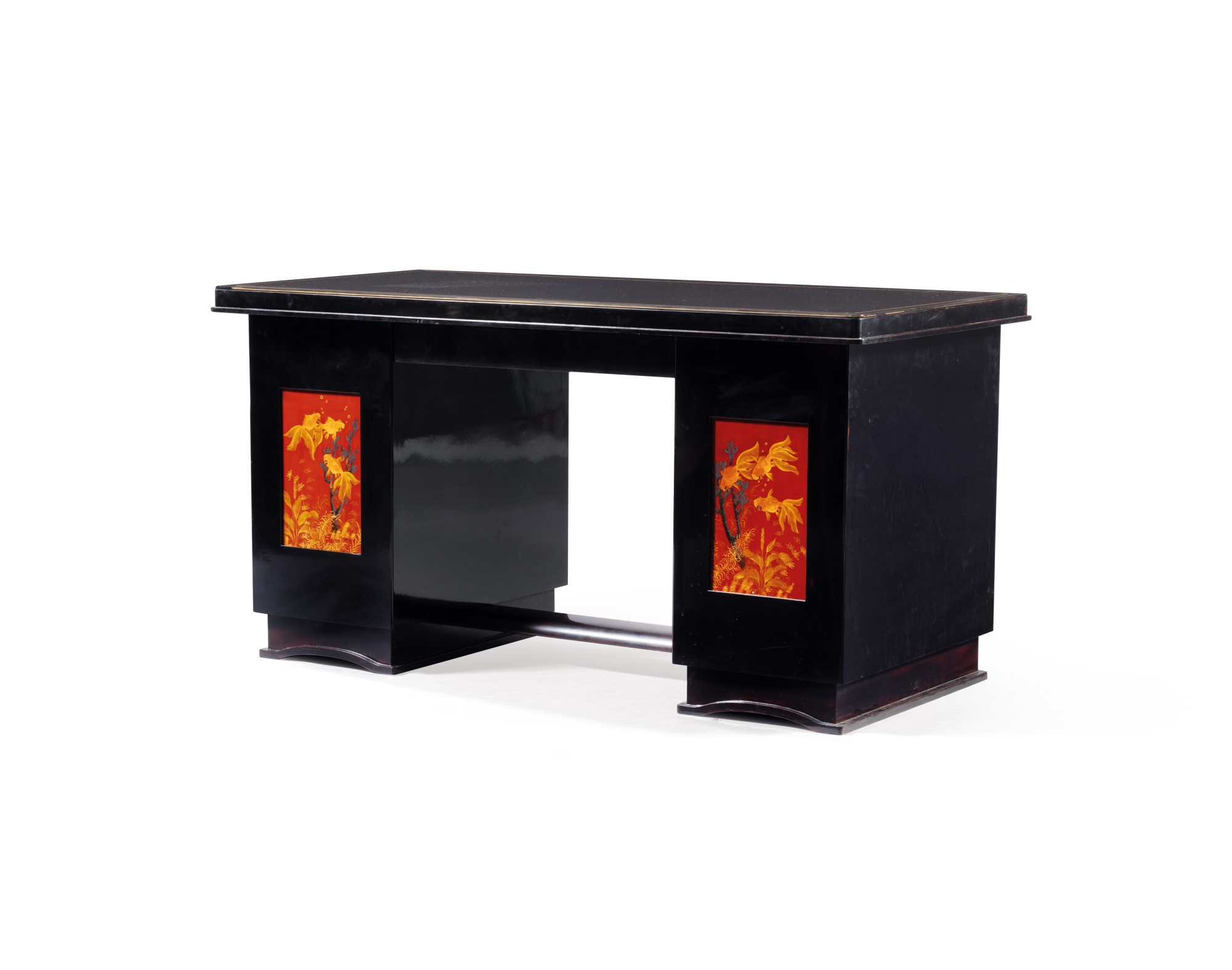 Truong Van Thanh 工作室 (二十世紀), 漆木金魚紋書桌連靠背椅