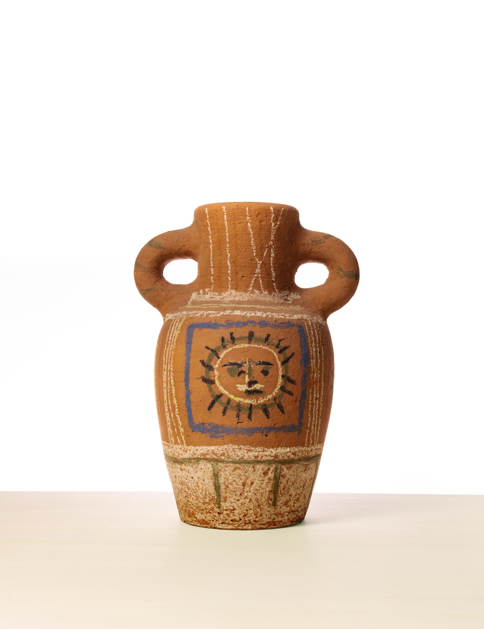 Pablo Picasso — Vase au décor pastel (A.R. 190)