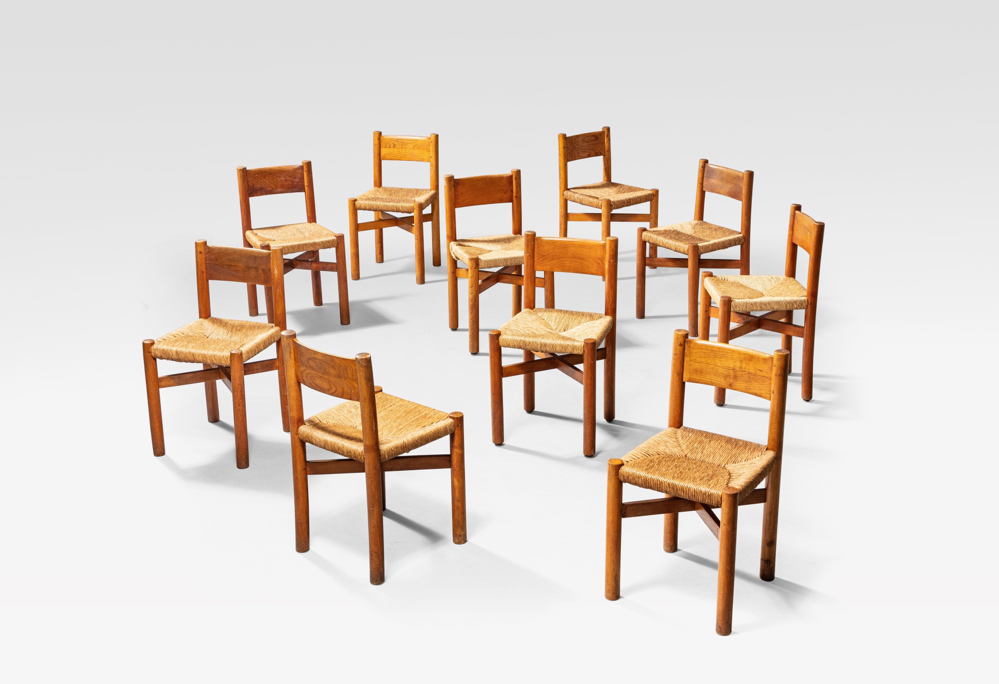 Suite de dix chaises dites Méribel