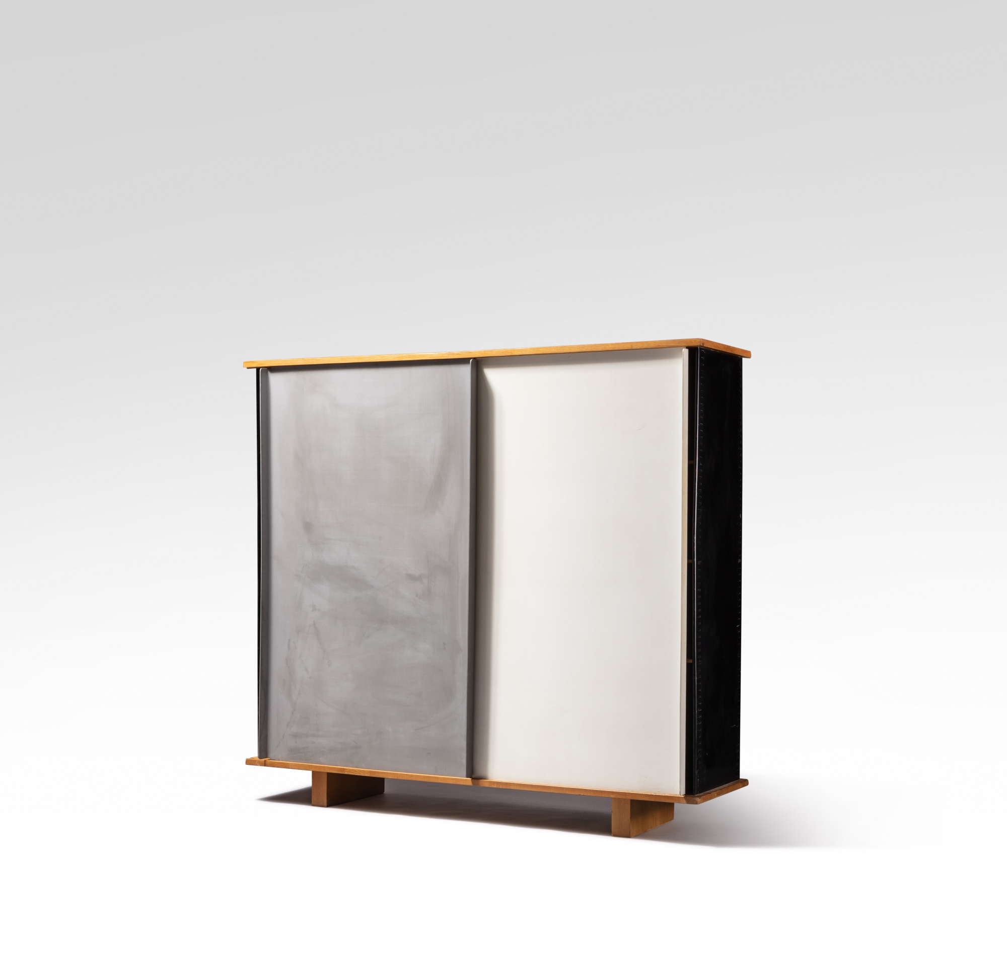 Charlotte Perriand — Armoire, Commande spéciale