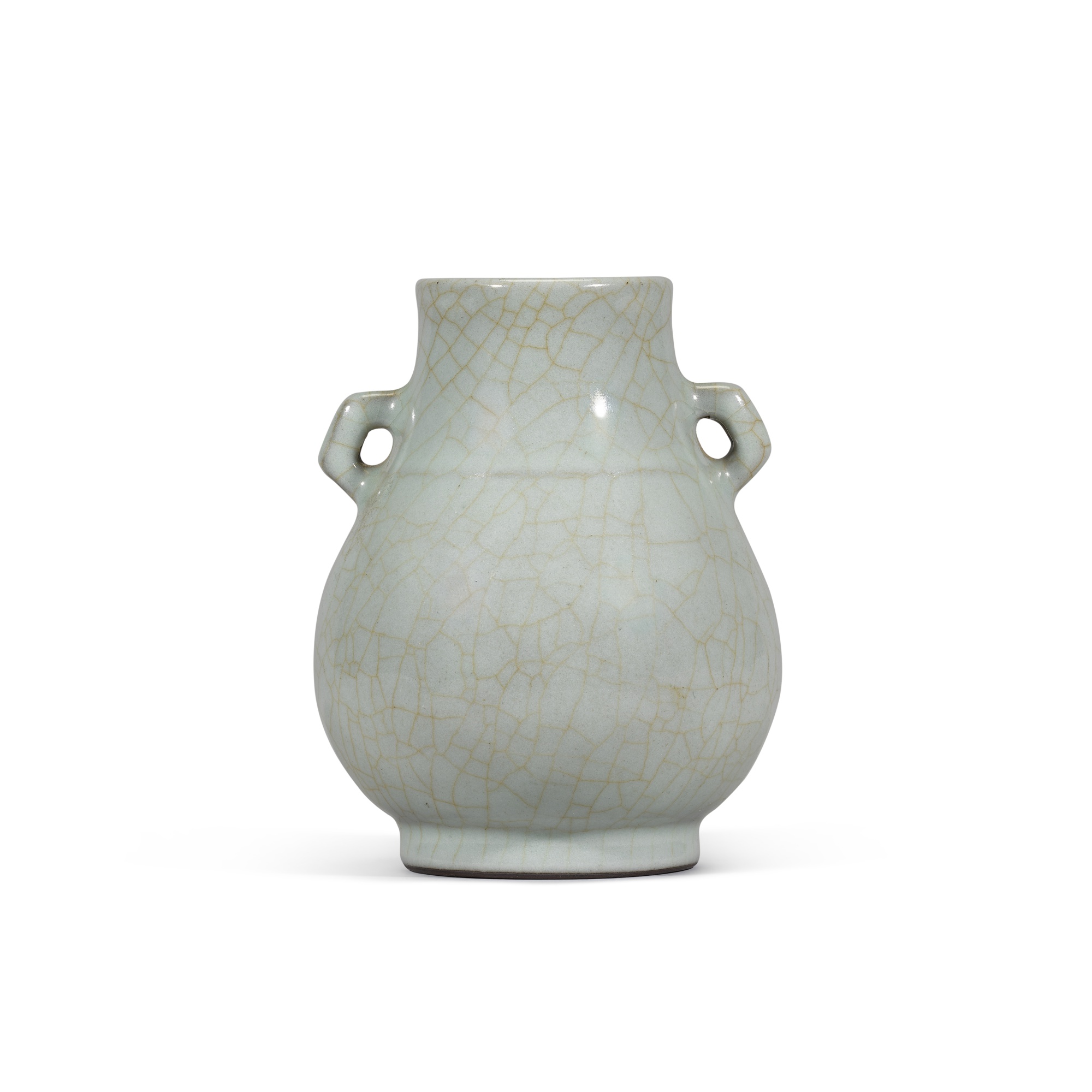 A small Guan-type jar — 清雍正 / 乾隆 仿官釉小罐