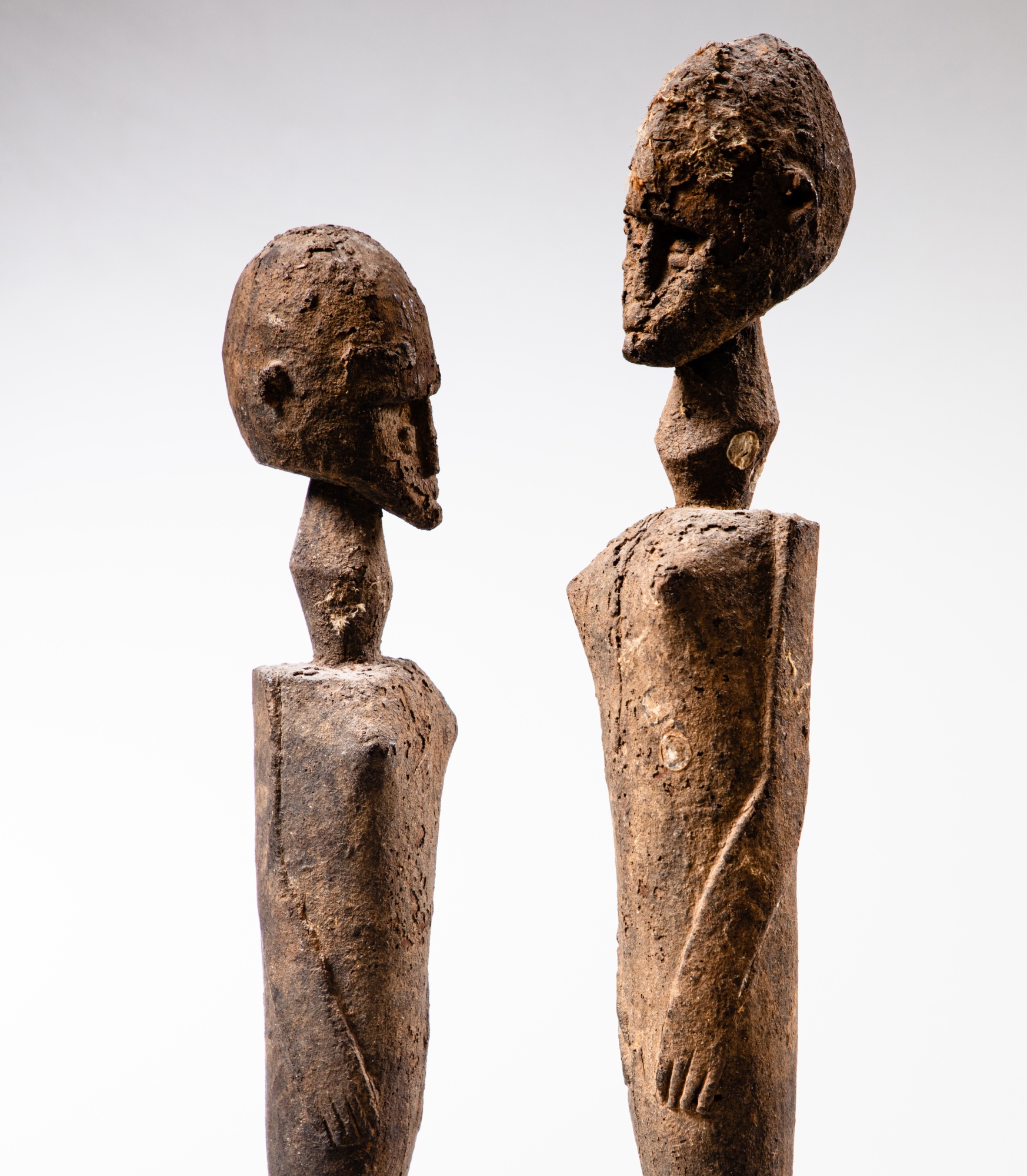 Couple de statues batepa phuwa, Lobi, Burkina Faso — Lobi batepa phuwa male and female couple, Burkina Faso