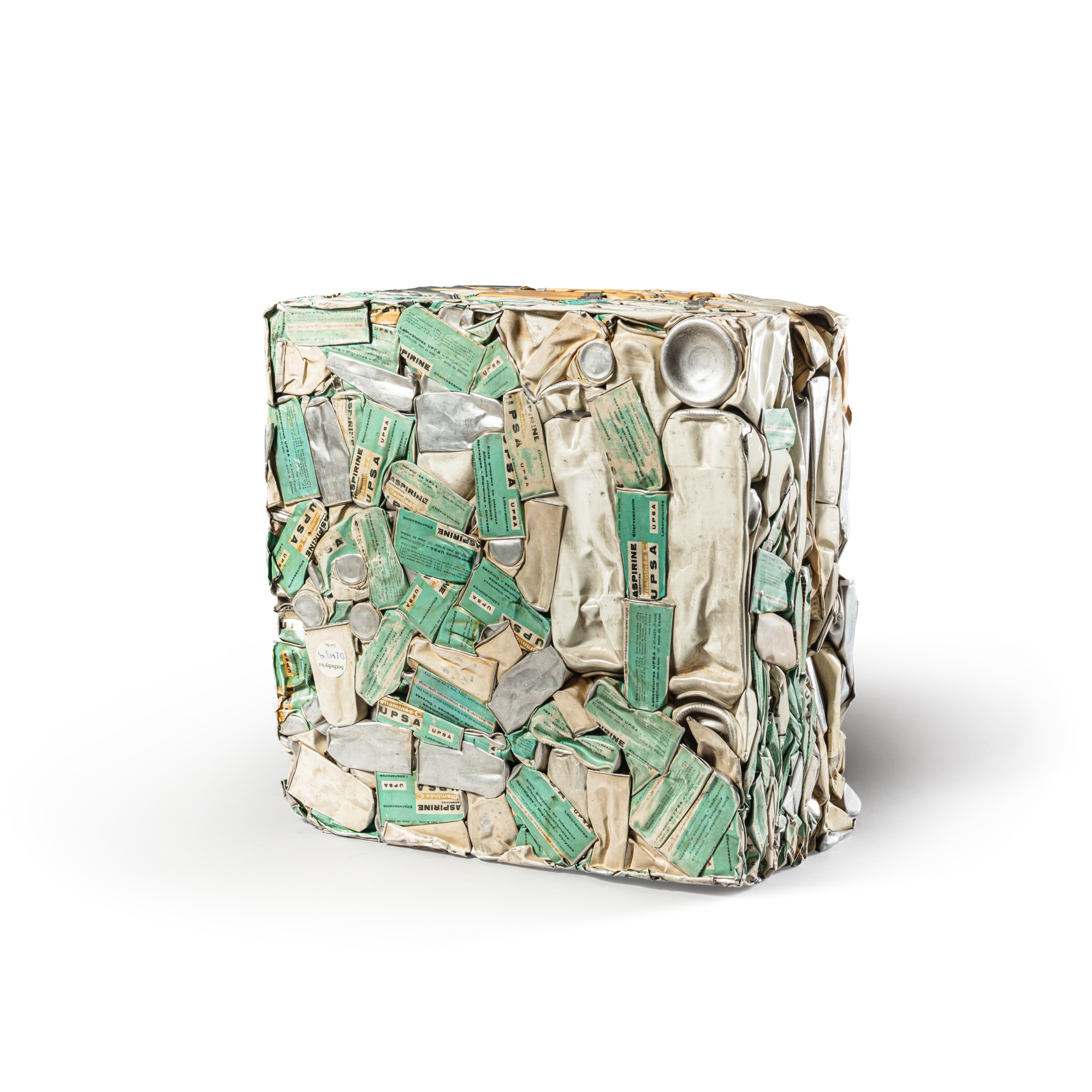 César — Compression de tubes pharmaceutiques et aérosols