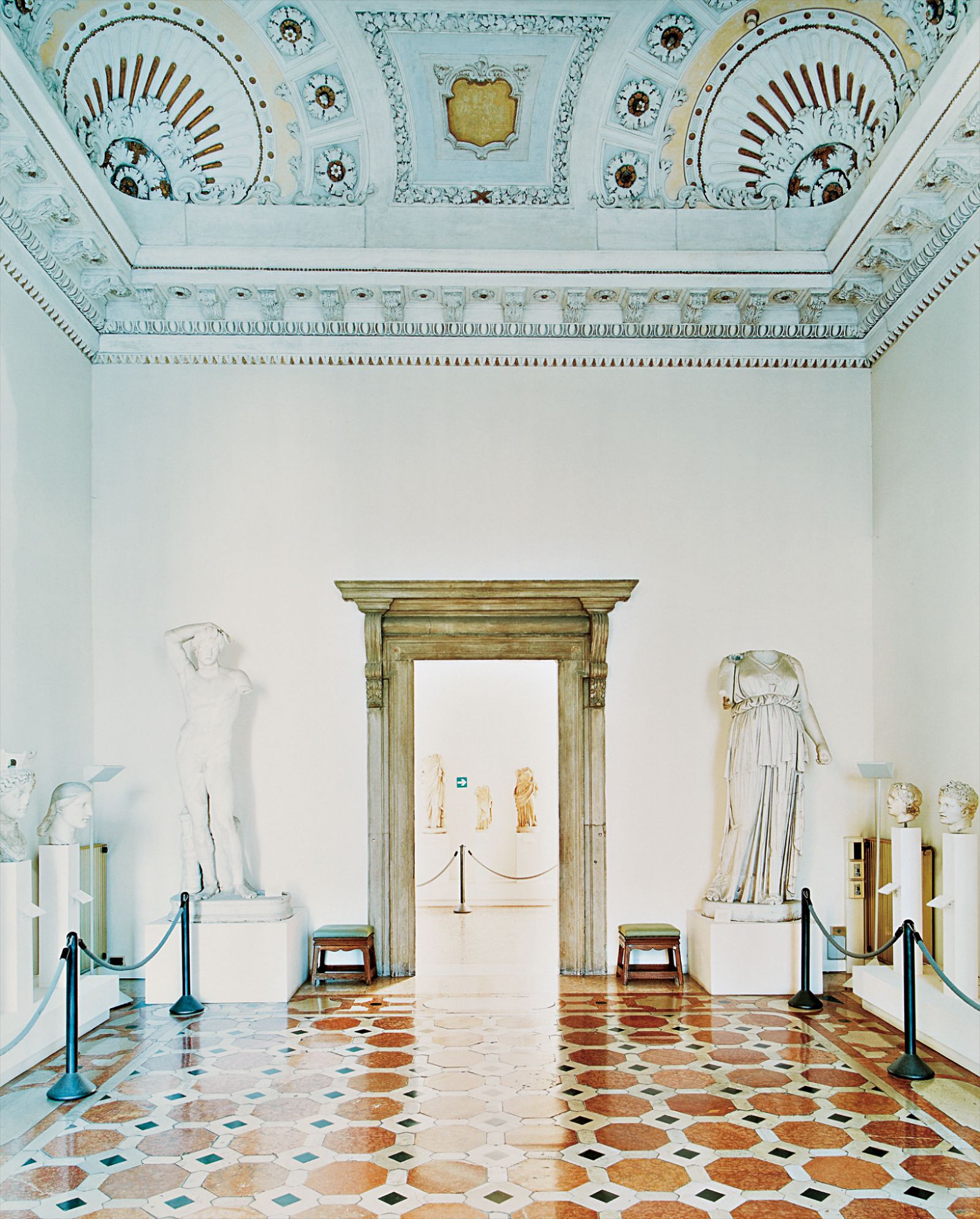 Candida Höfer — Museo Archeologico Nazionale Venezia II