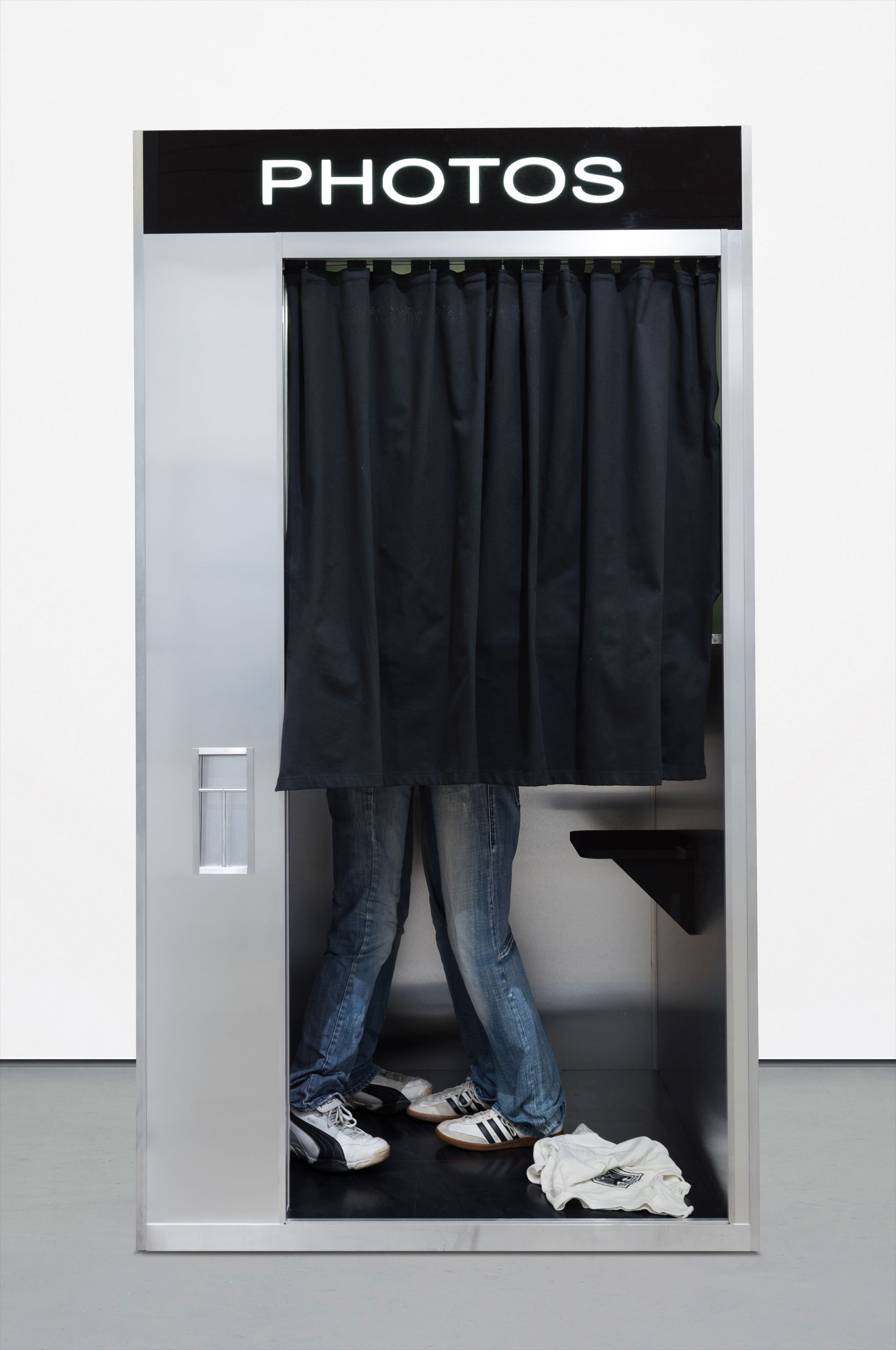 Elmgreen & Dragset — Photo Booth