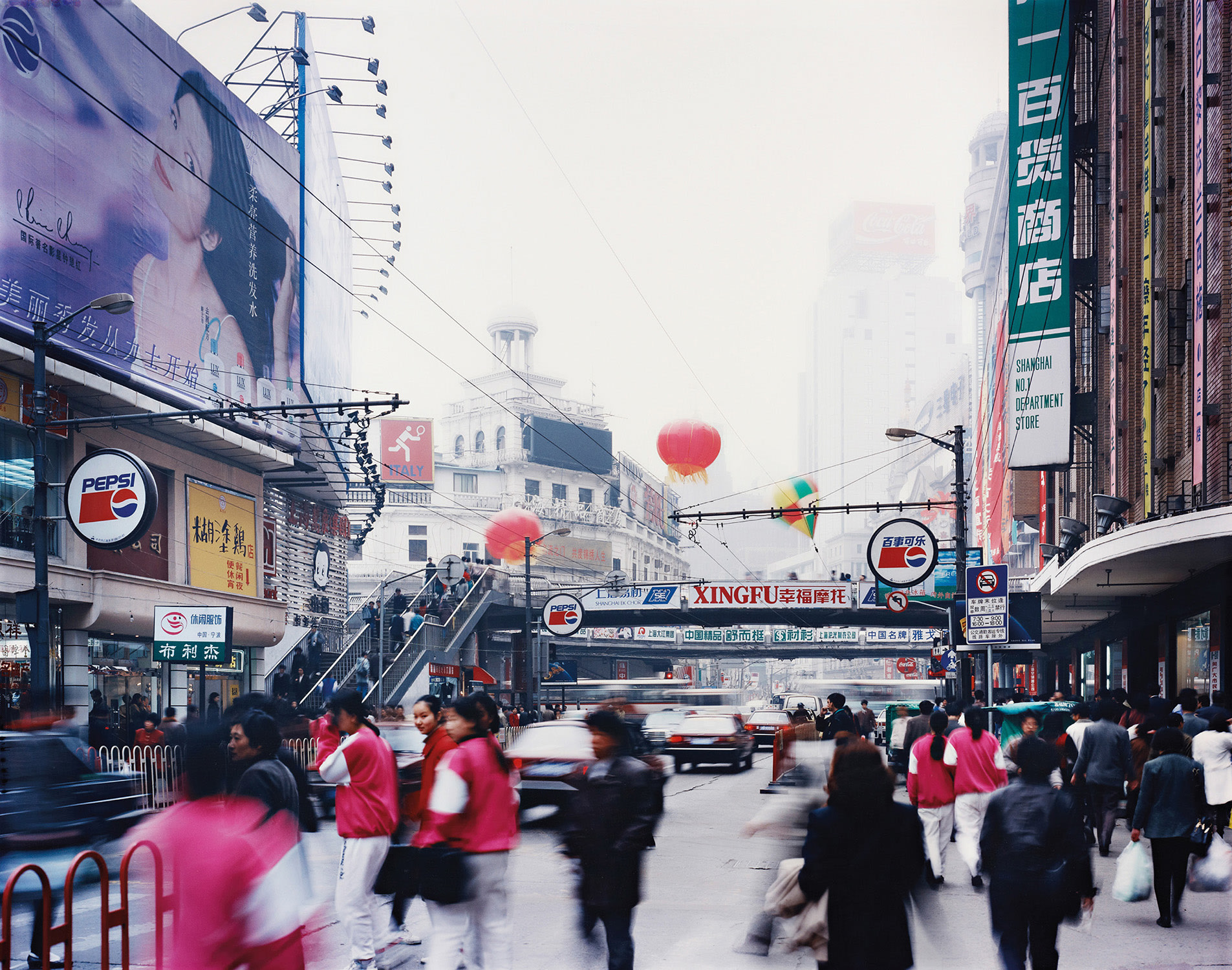 Thomas Struth — Nanjing Xi Lu, Shanghai