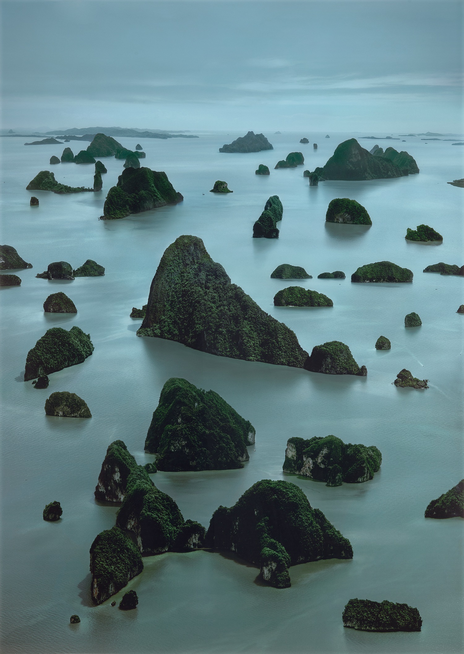 Andreas Gursky — James Bond Island I