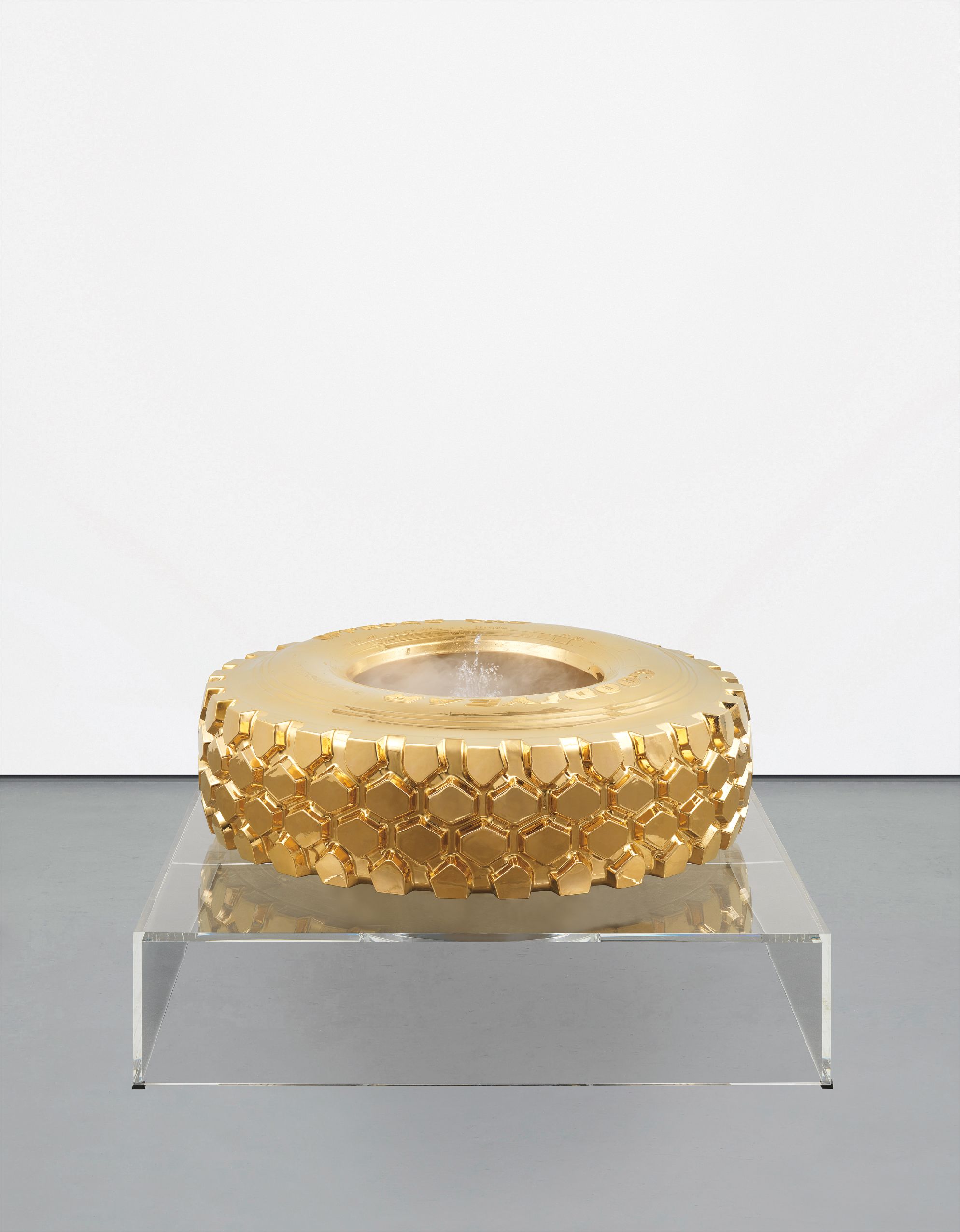 Sylvie Fleury — (Gold) Fountain LKW