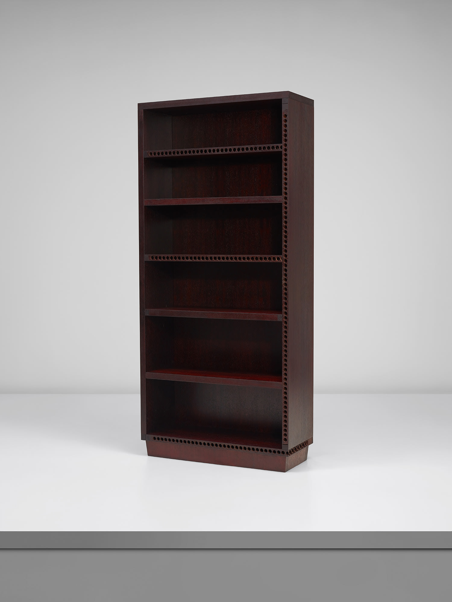 Thomas Schütte — Regal (Shelf)