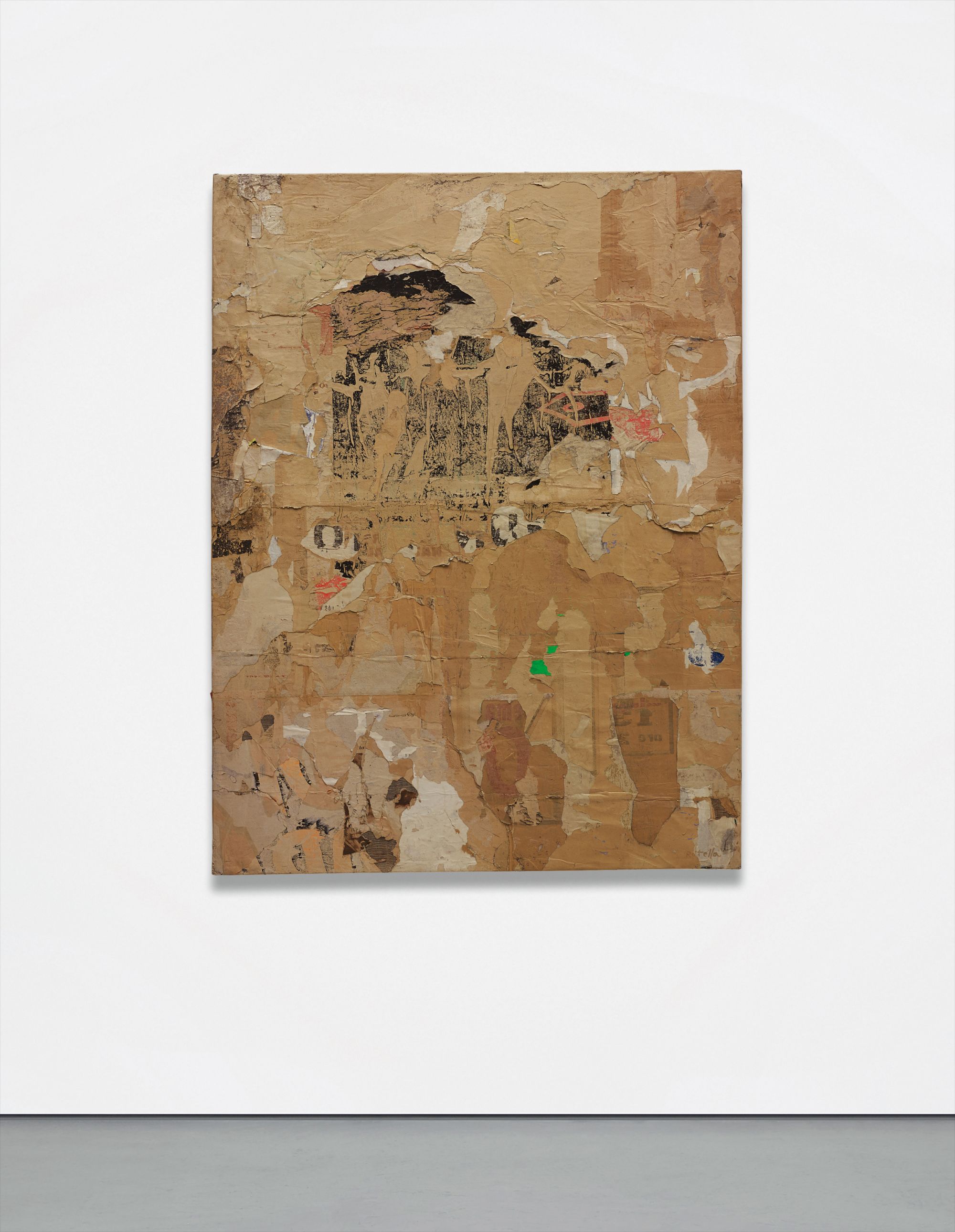 Mimmo Rotella — 8 Sopra