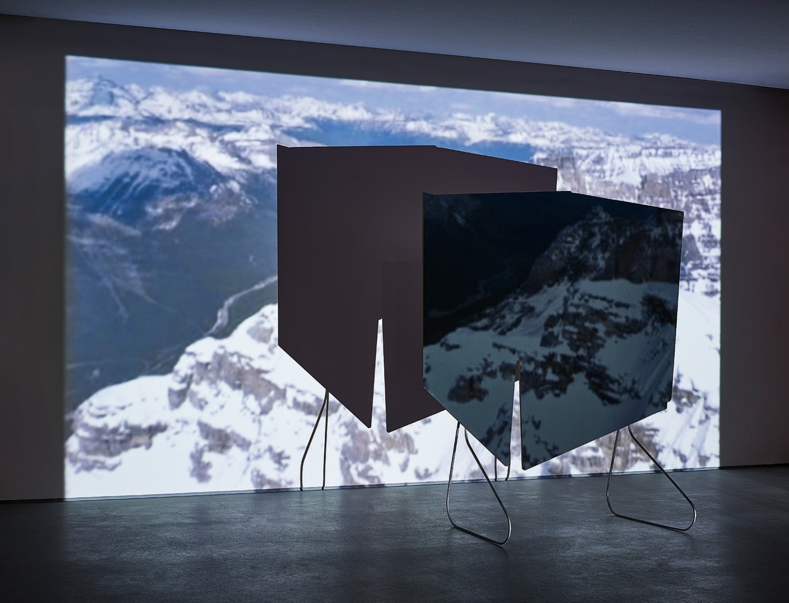 Peter Coffin — Sculpture Silhouette Prop (R. Serra 'One ton prop' 1969)