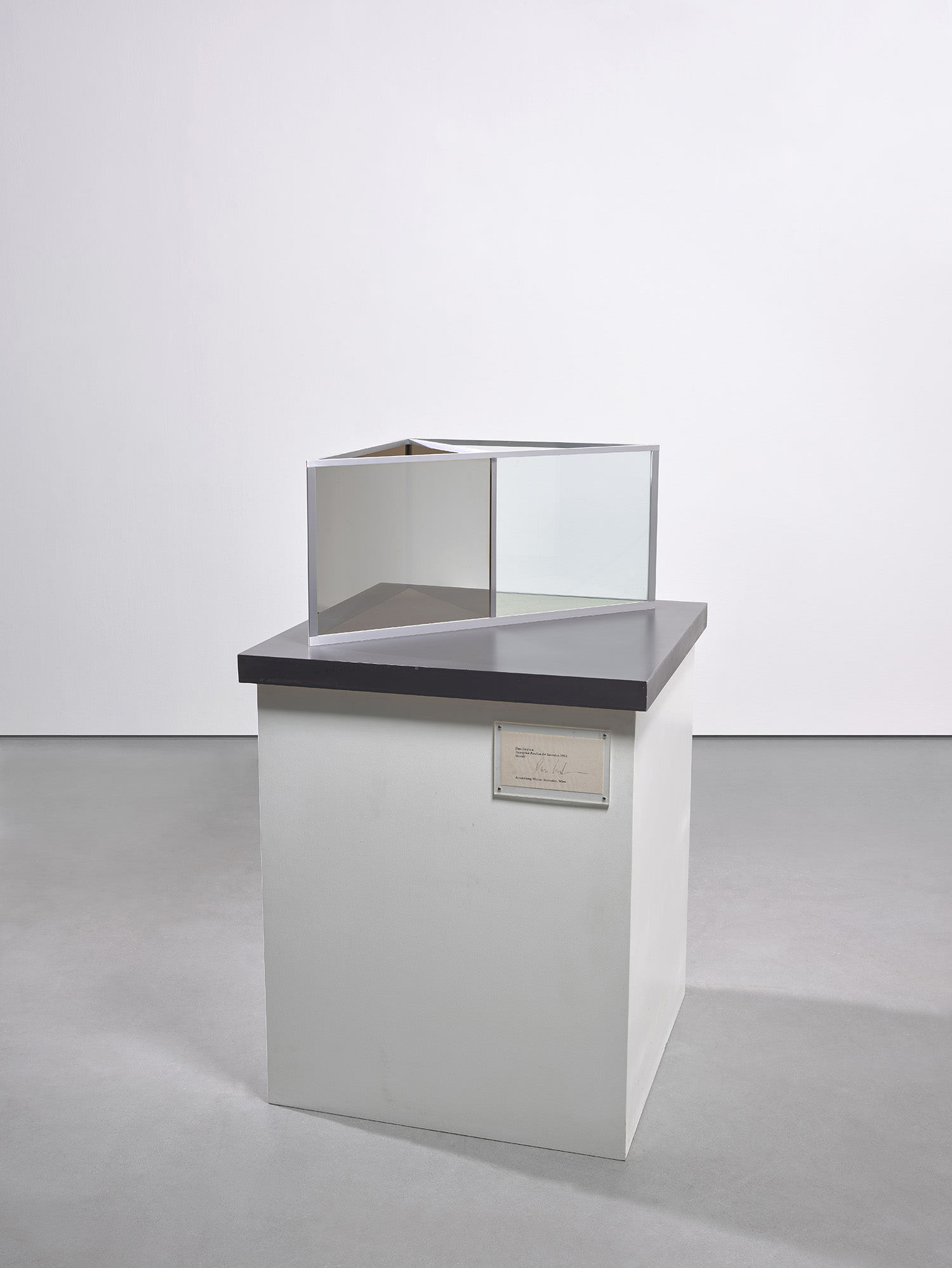 Dan Graham — Triangular Pavilion for Secession