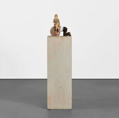 Frau auf Schneckenhaus (Woman Sitting on a Snailshell)
