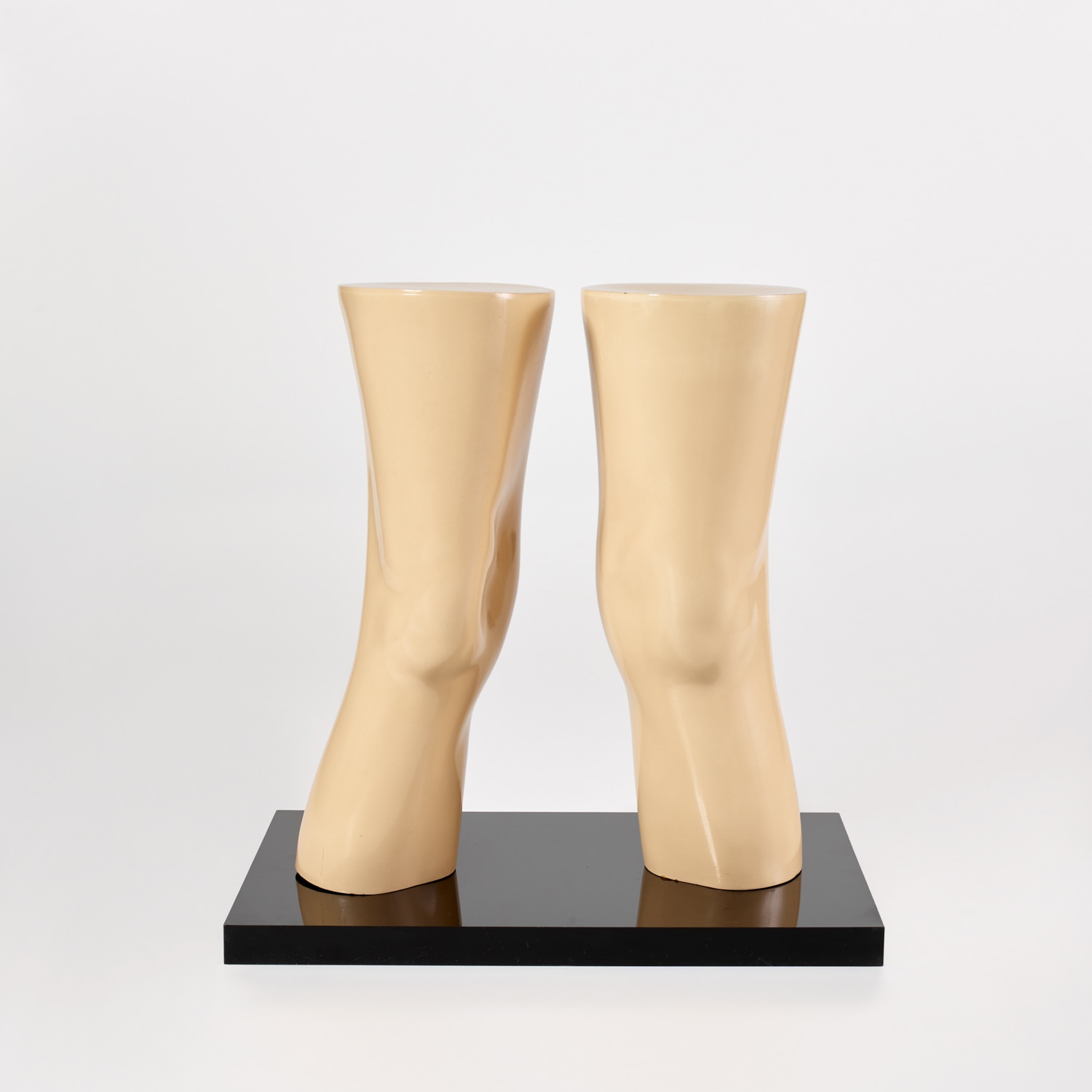 Claes Oldenburg — London Knees (E.A. 677, A. & P. 51)
