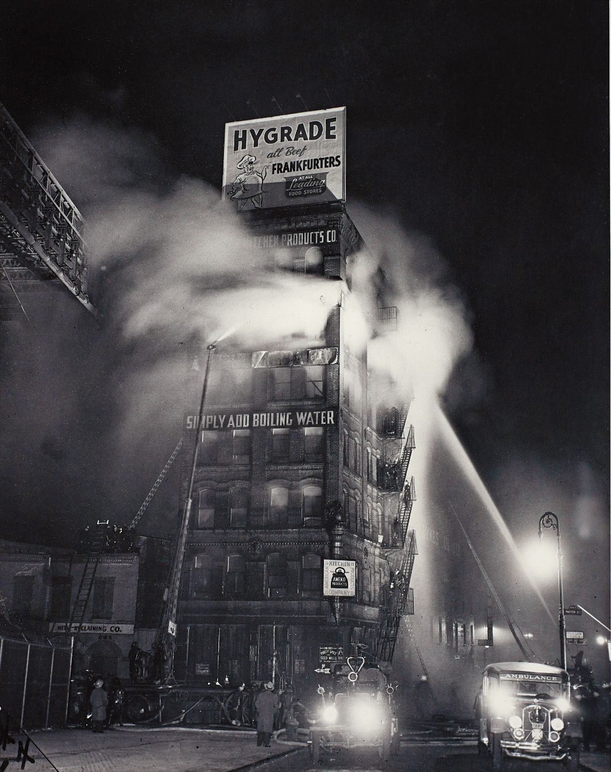 Weegee (Arthur Fellig) — Simply Add Boiling Water